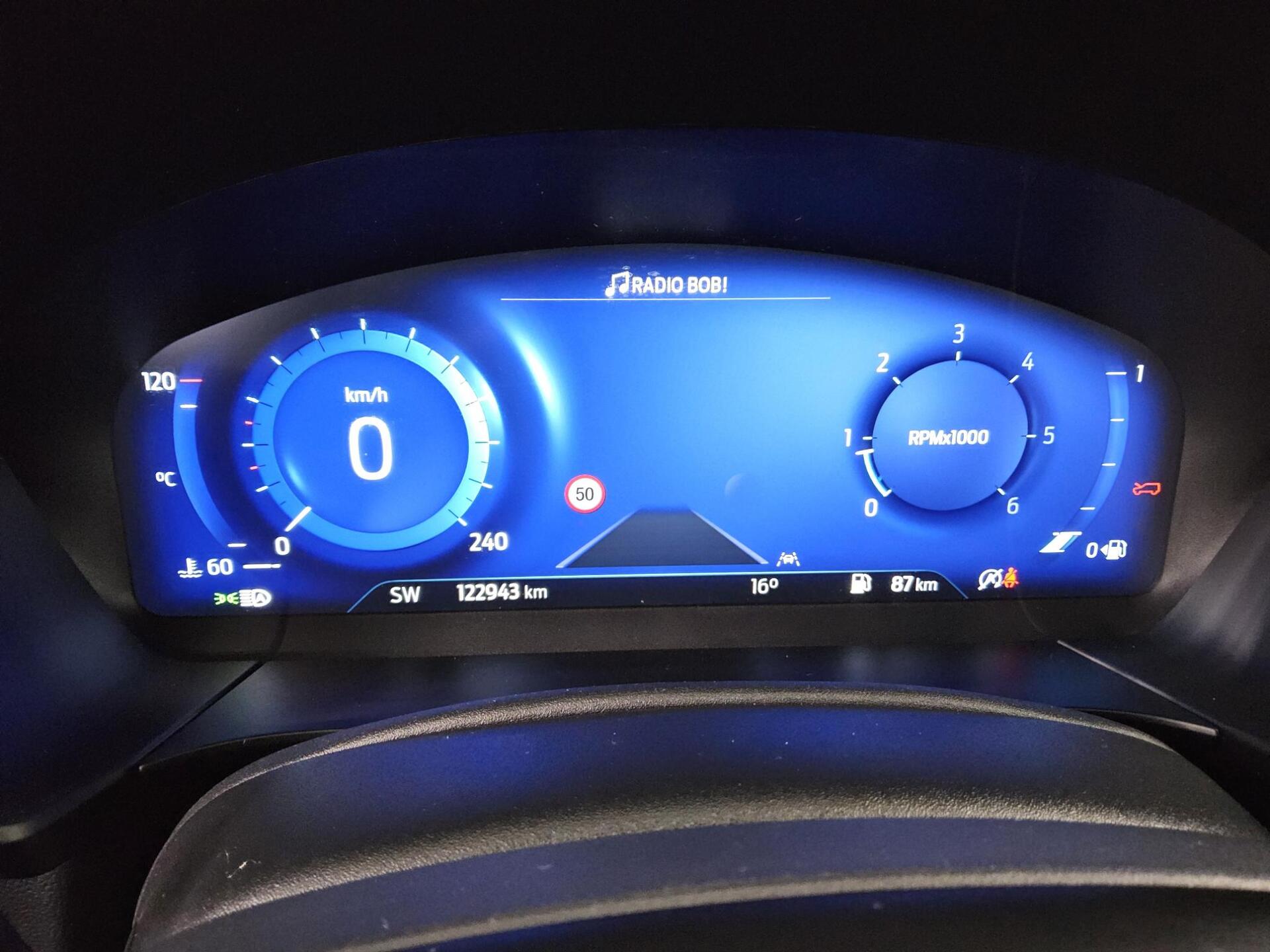 Ford Kuga 1.5 EB Titanium Navi LED RFK ACC HuD RfK 8