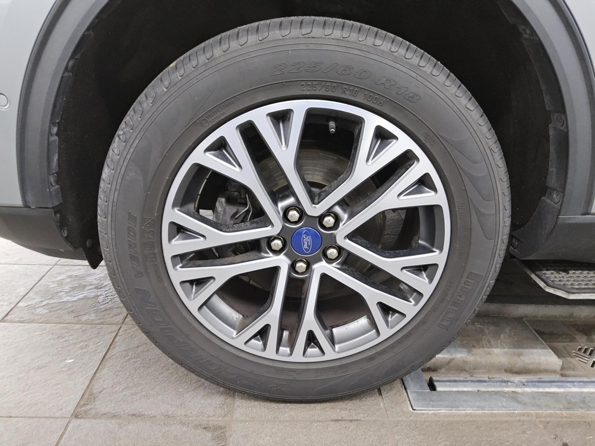 Ford Kuga 1.5 EB Titanium Navi LED RFK ACC HuD RfK 11