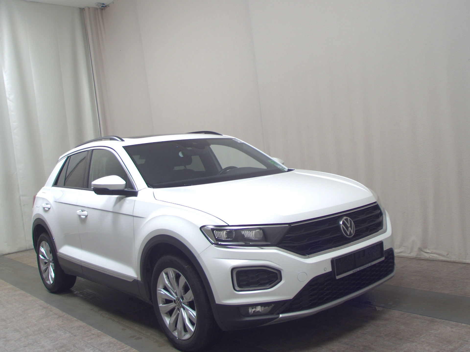 Volkswagen T-Roc 2.0 TDI Sport Navi LED Pano AHK Kamera SHZ 3