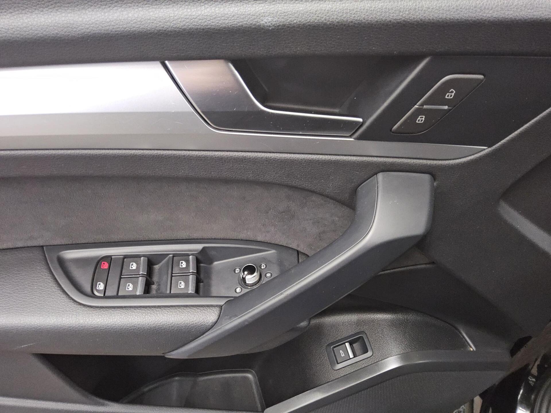 Audi Q5 40 TDI Qu. T-Leder Sportsitze Navi+ LED vc 10