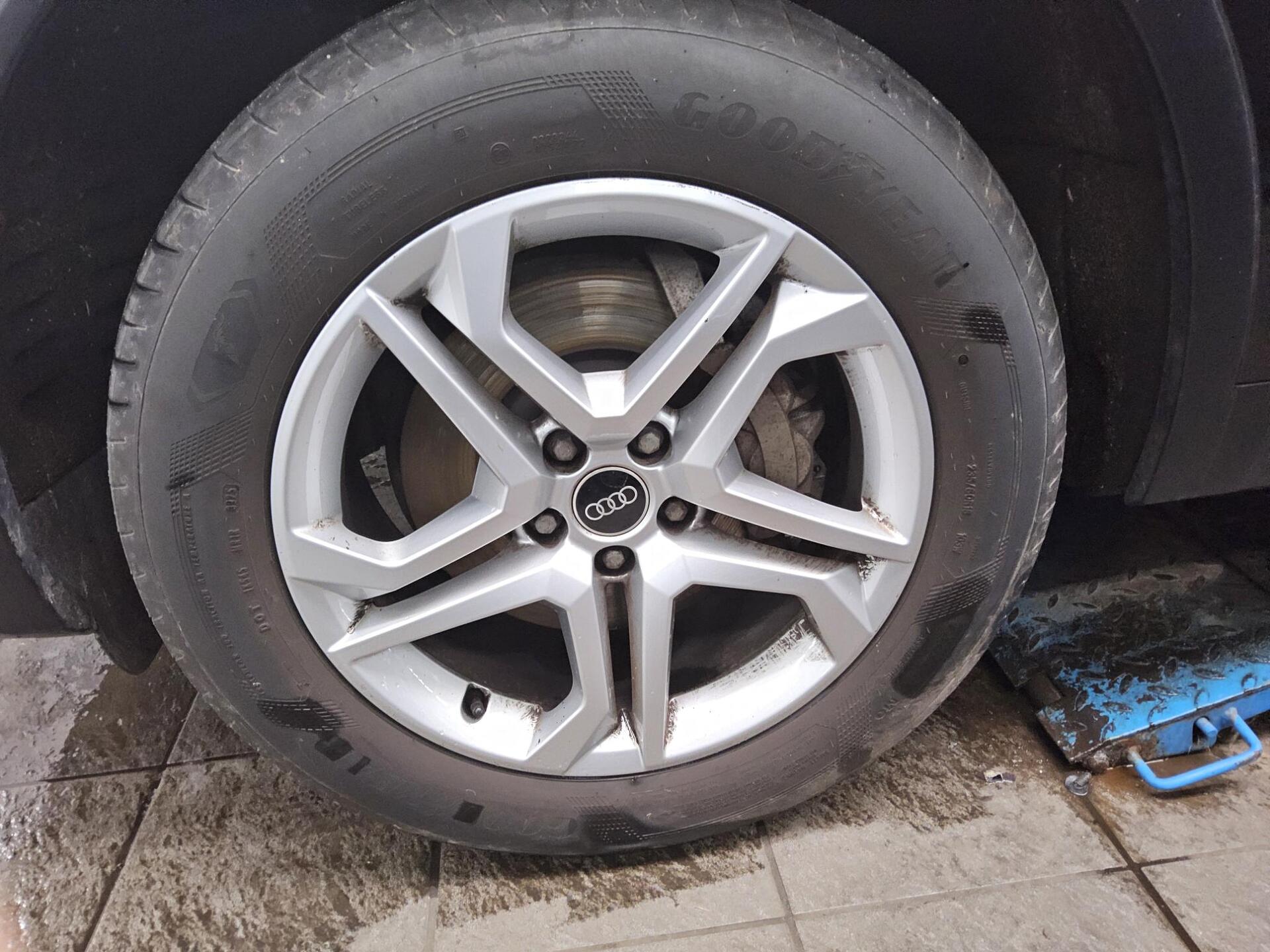 Audi Q5 40 TDI Qu. T-Leder Sportsitze Navi+ LED vc 11