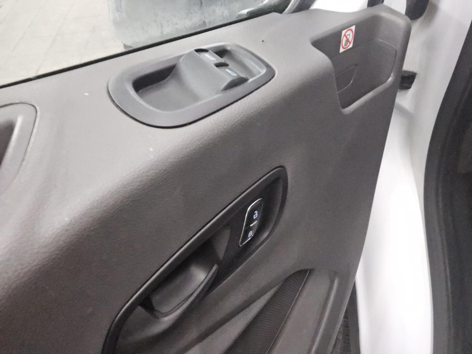 Ford Transit FT 350 2.0 TDCi L3 Navi Regale Klima 9