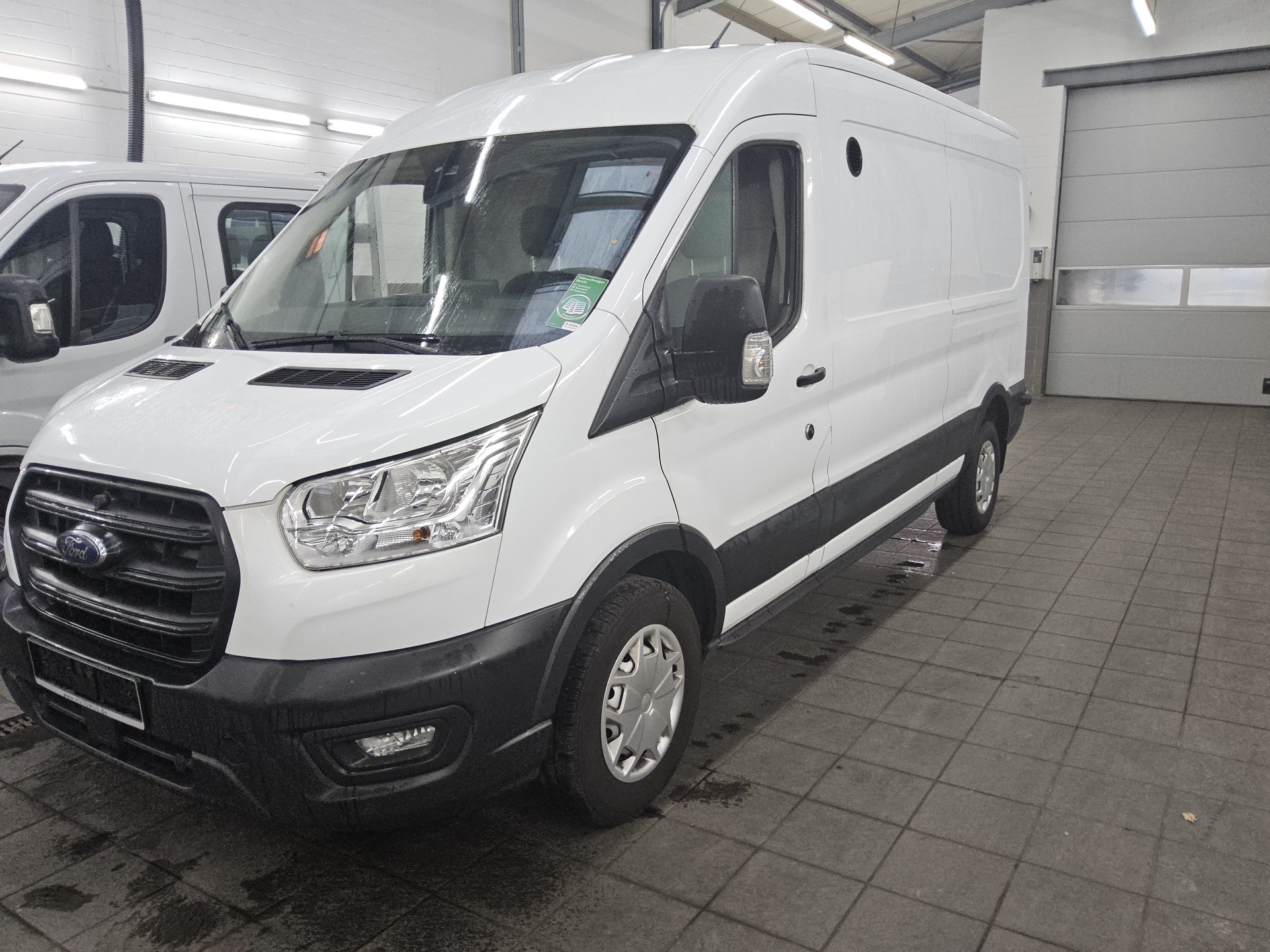 Ford Transit FT 350 2.0 TDCi L3 Navi Regale Klima 2