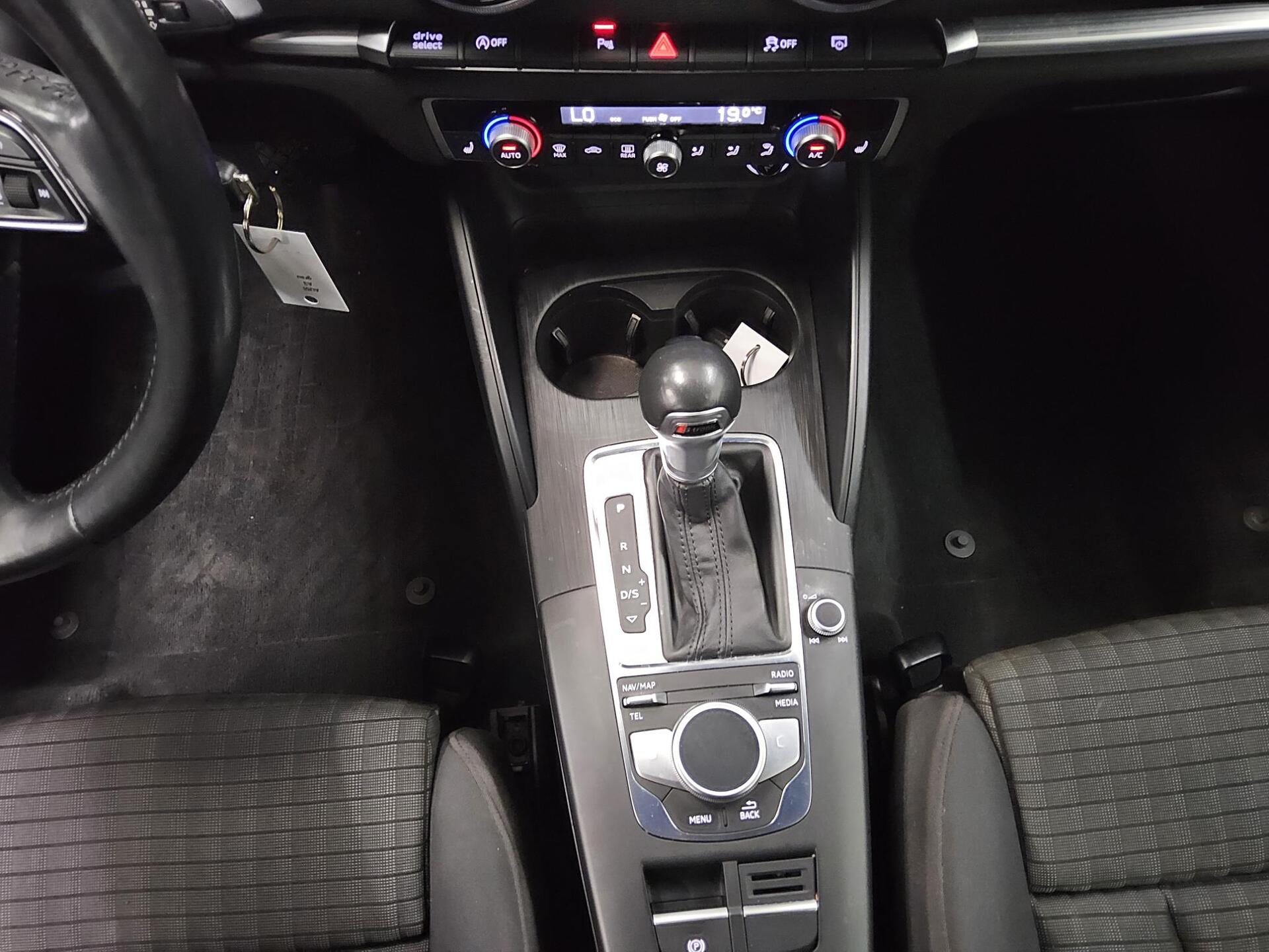 Audi A3 Sportback 40 TDI Qu. sport Navi+ Xenon Sound 6