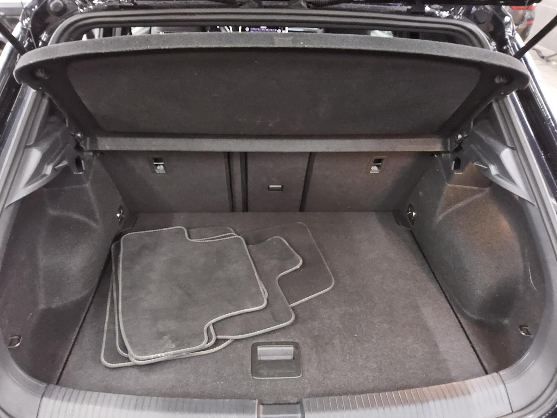 Volkswagen T-Roc 1.0 TSI R-Line Navi LED AID 12