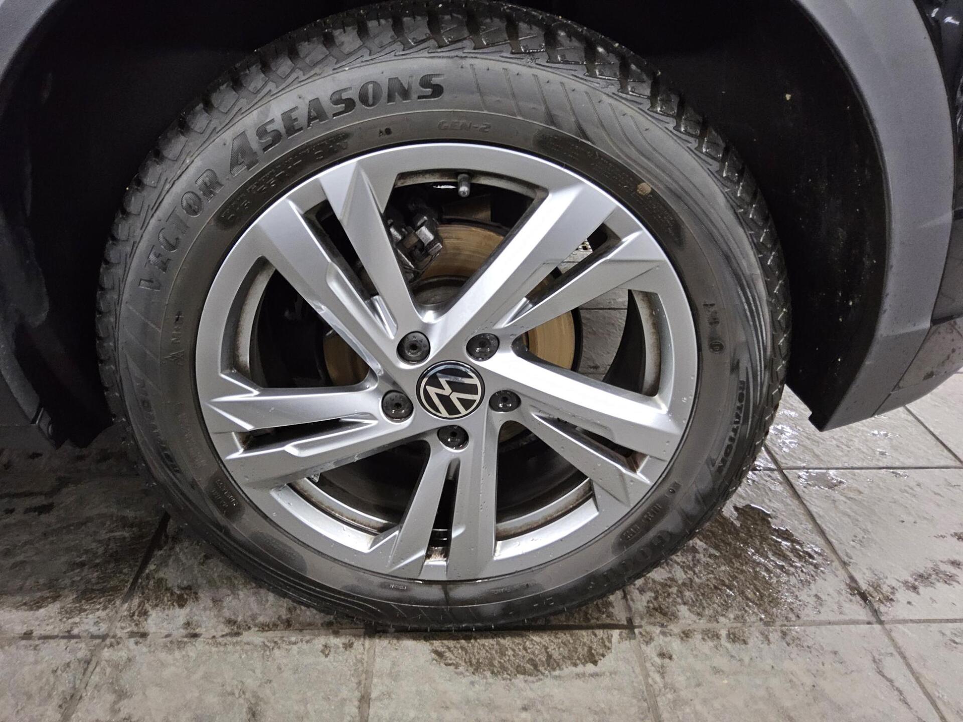 Volkswagen T-Roc 1.0 TSI R-Line Navi LED AID 11