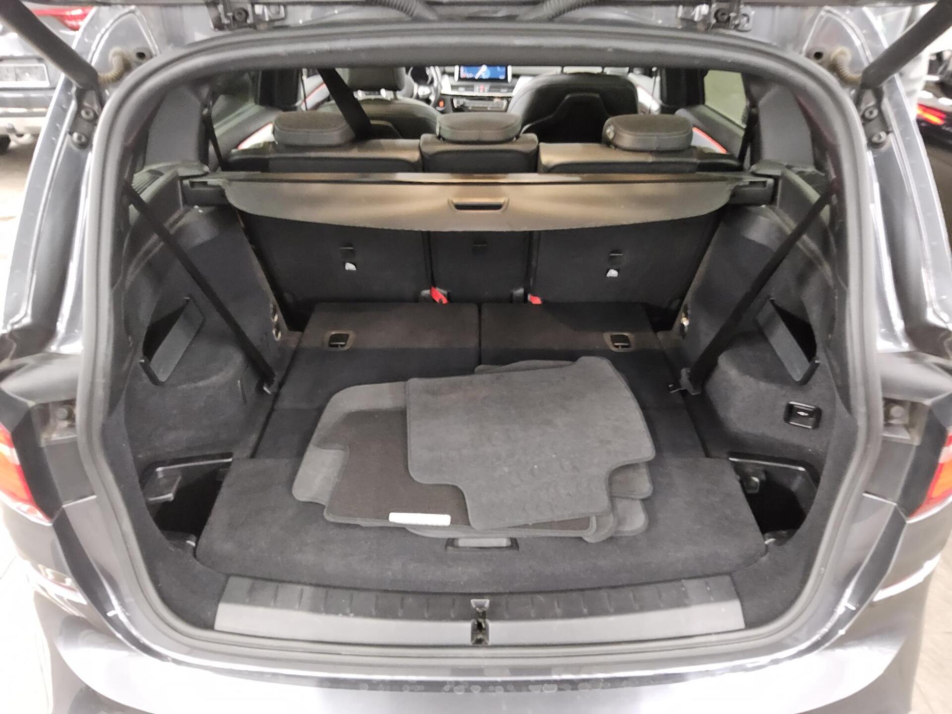 BMW 220 Gran Tourer M-Sport 7-Sitze Nav LED Pano H-K 13