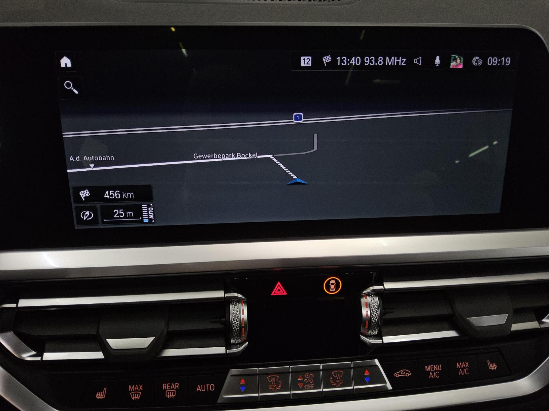 BMW 330e Touring Sport-Line Navi Laser LC-Pro Pano 7