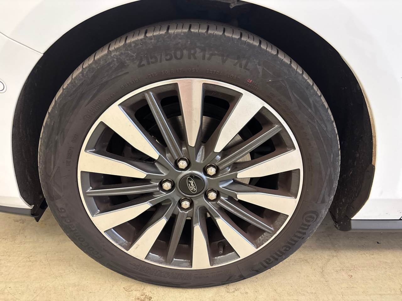 Ford Focus Turnier 1.5 EB Titanium X Navi LED Pano 12