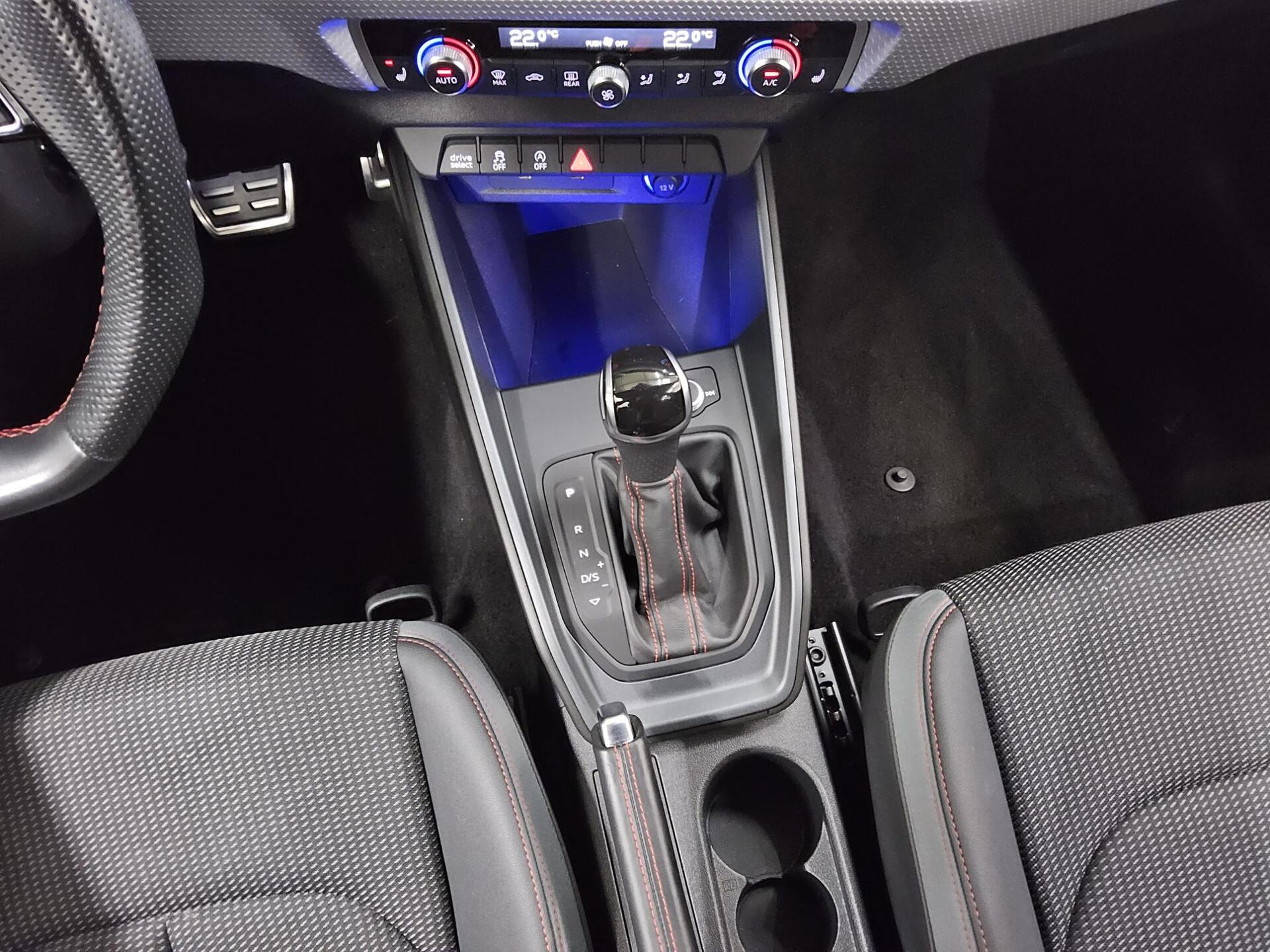 Audi A1 Sportback 40 TFSI S-Line Navi+ vc LED Sound 6