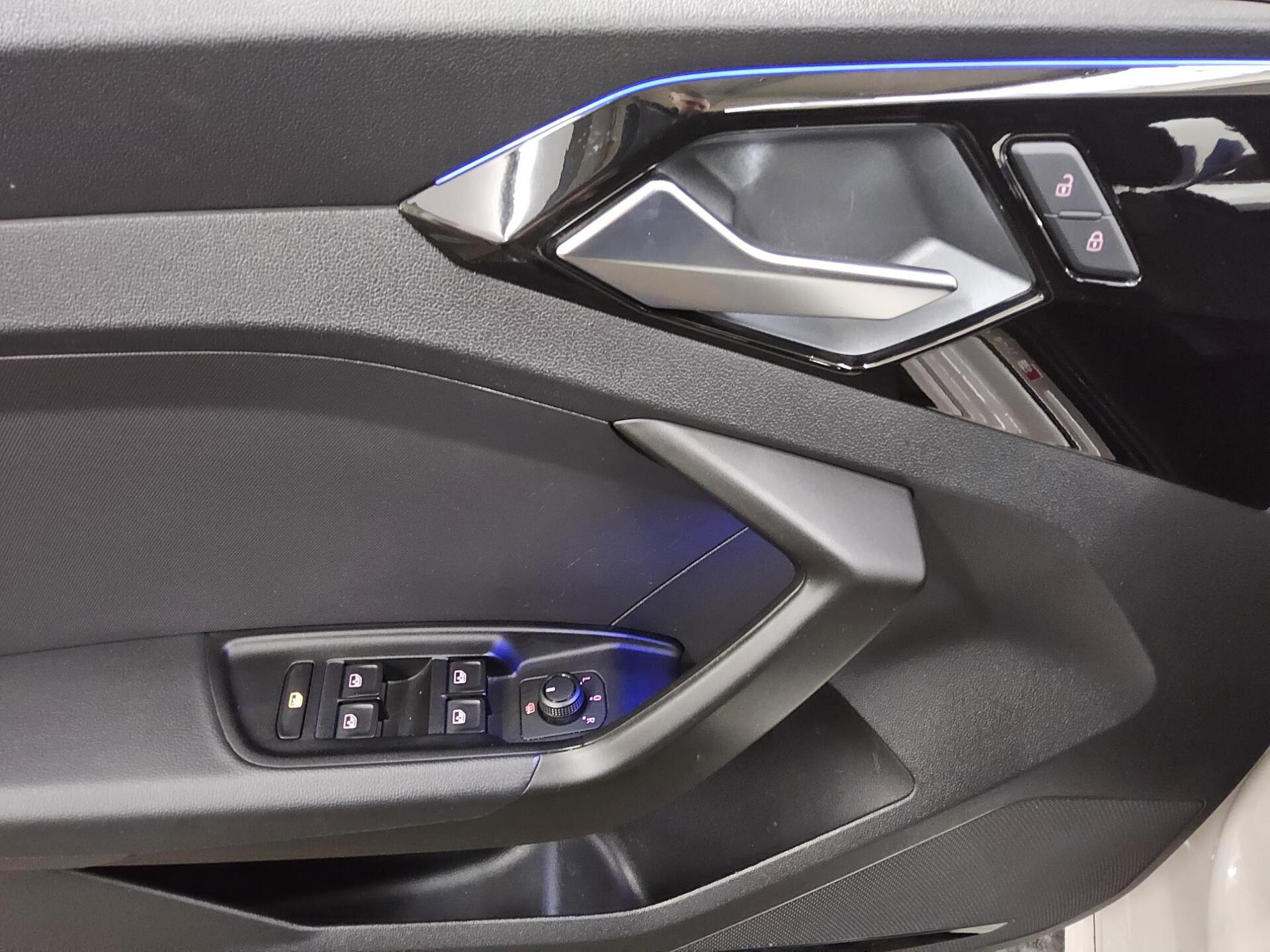 Audi A1 Sportback 40 TFSI S-Line Navi+ vc LED Sound 10