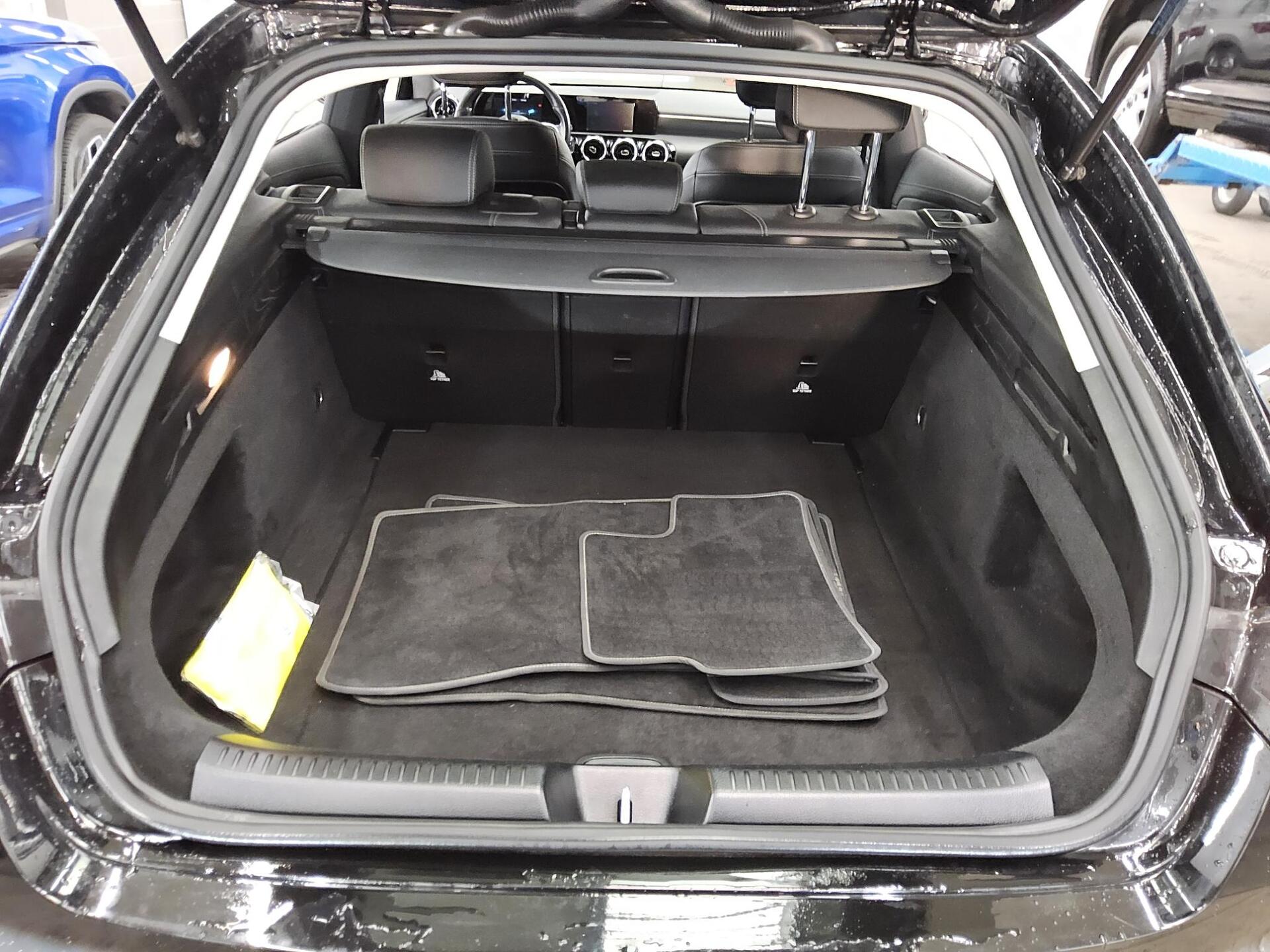 Mercedes-Benz CLA 220 SB d 4M Progressive Navi LED Memory 12