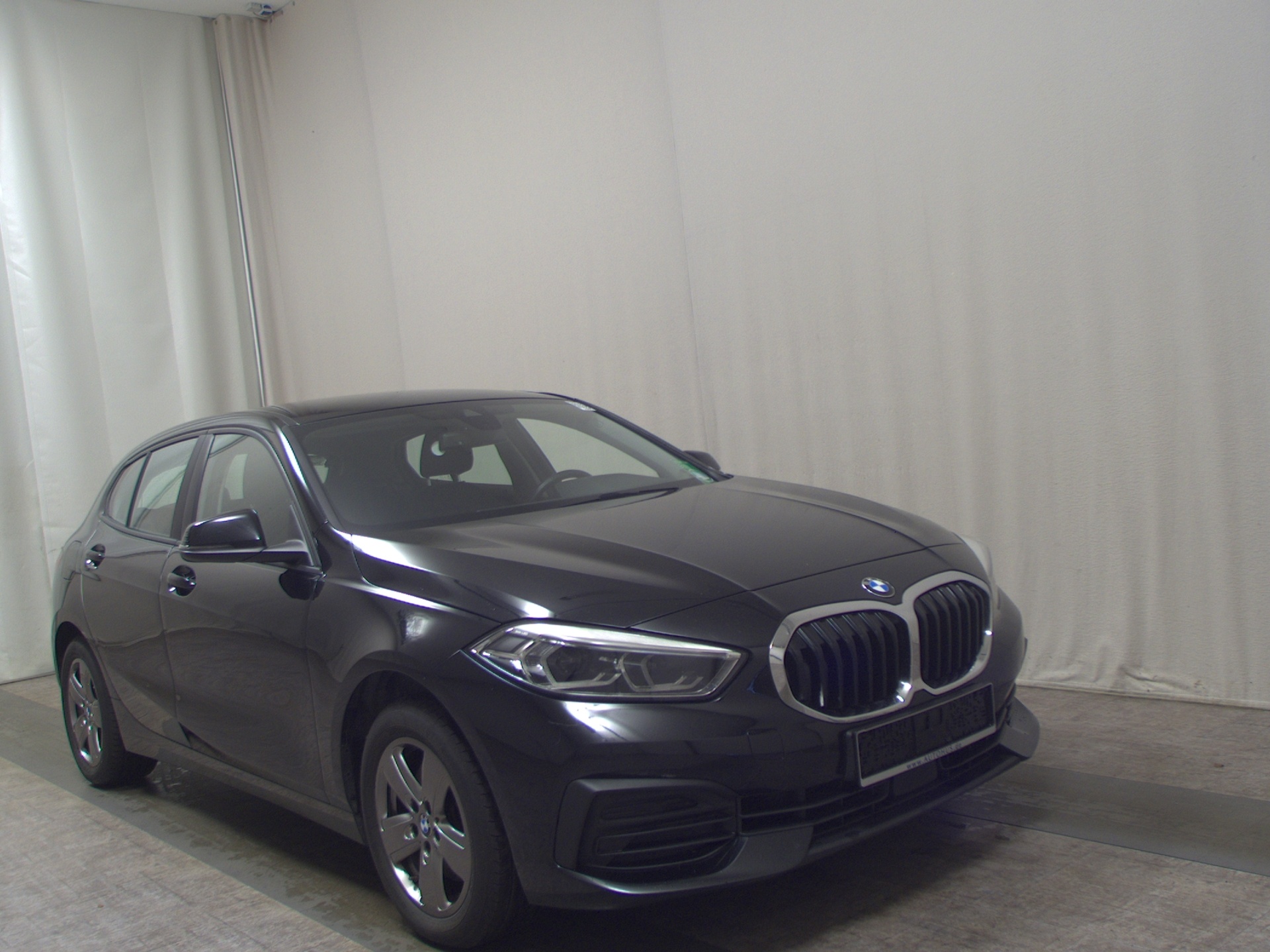 BMW 118d Advantage Navi LC Prof. LED Shz AHK PDC 3