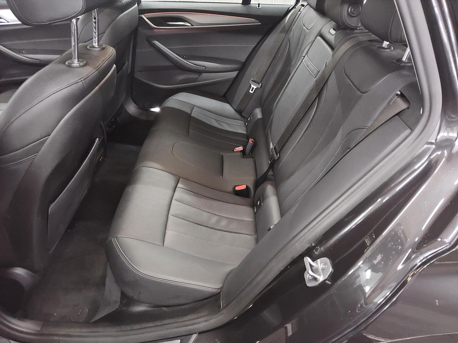 BMW 520dA Touring xDr Leder Navi LED+ LC prof HiFi 13