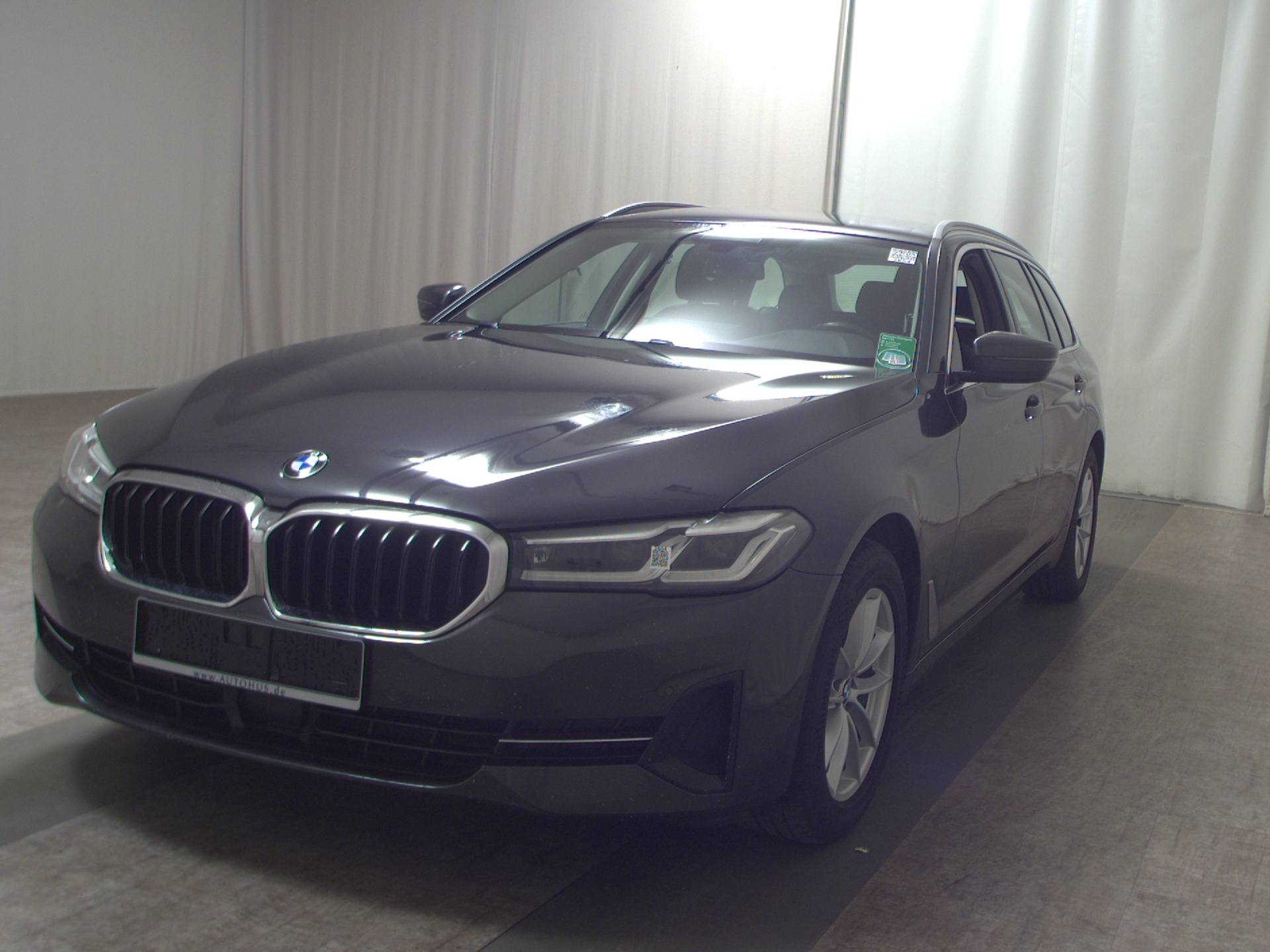 BMW 520dA Touring xDr Leder Navi LED+ LC prof HiFi 2
