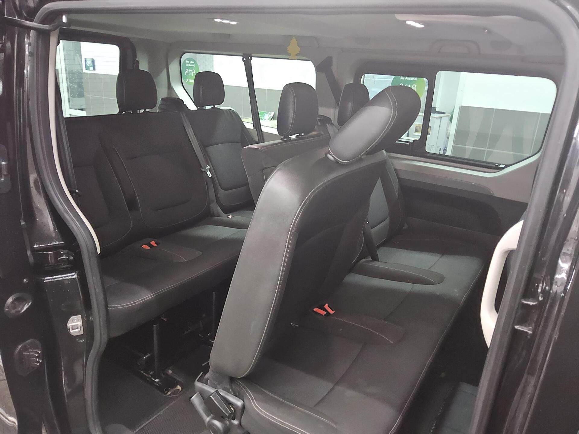 Renault Trafic 2.0 dCi Life L2H1 9-Sitze Navi LED RFK 12