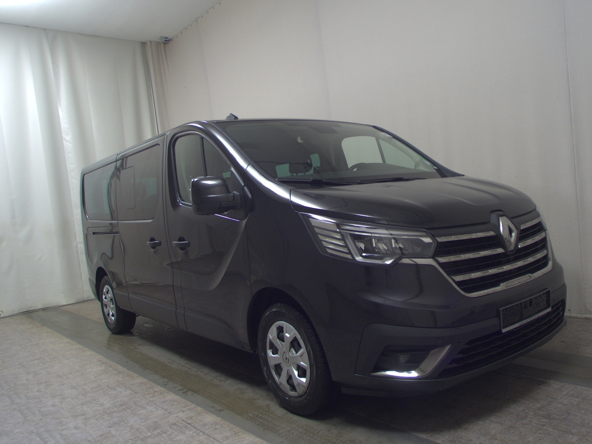 Renault Trafic 2.0 dCi Life L2H1 9-Sitze Navi LED RFK 3