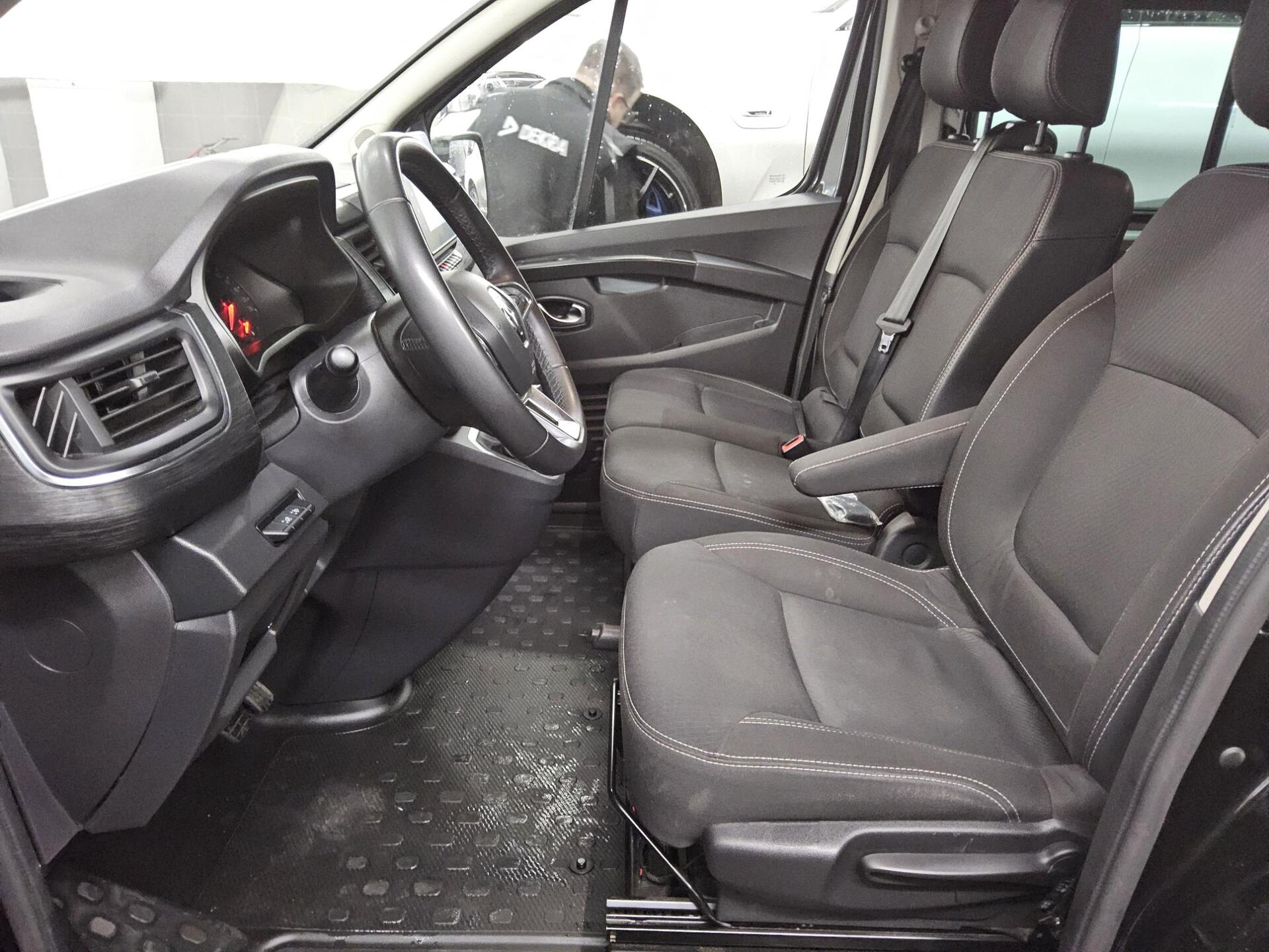 Renault Trafic 2.0 dCi Life L2H1 9-Sitze Navi LED RFK 8