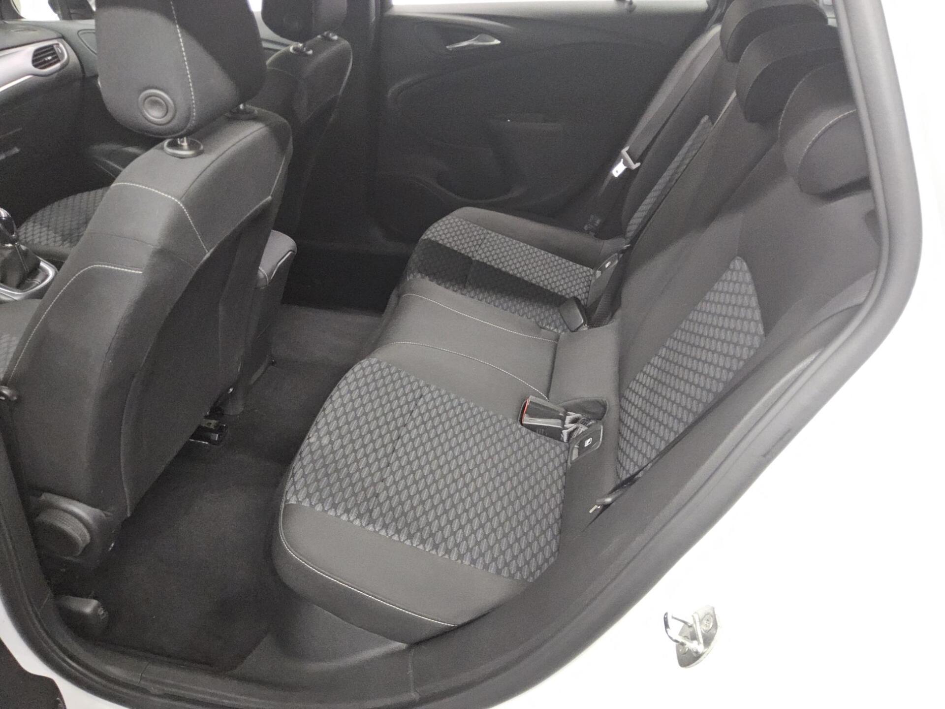 Opel Astra ST 1.5 D Edition Navi LED Shz Klima 12