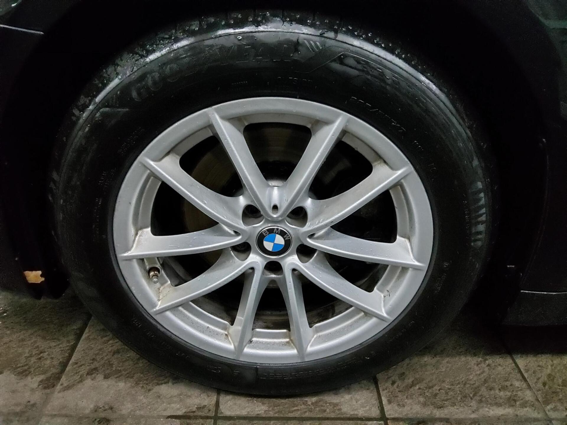 BMW 520iA Touring Leder Navi LED LC-Pro HuD HiFi AHK 11