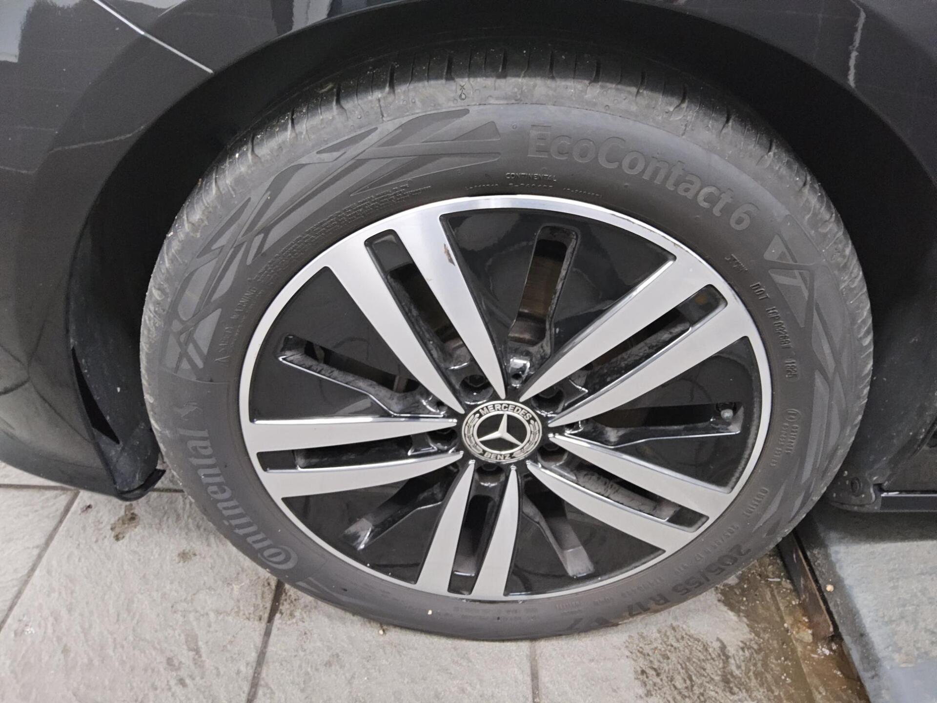 Mercedes-Benz CLA 180 SB d Navi MBUX RfK Shz Tempomat 11