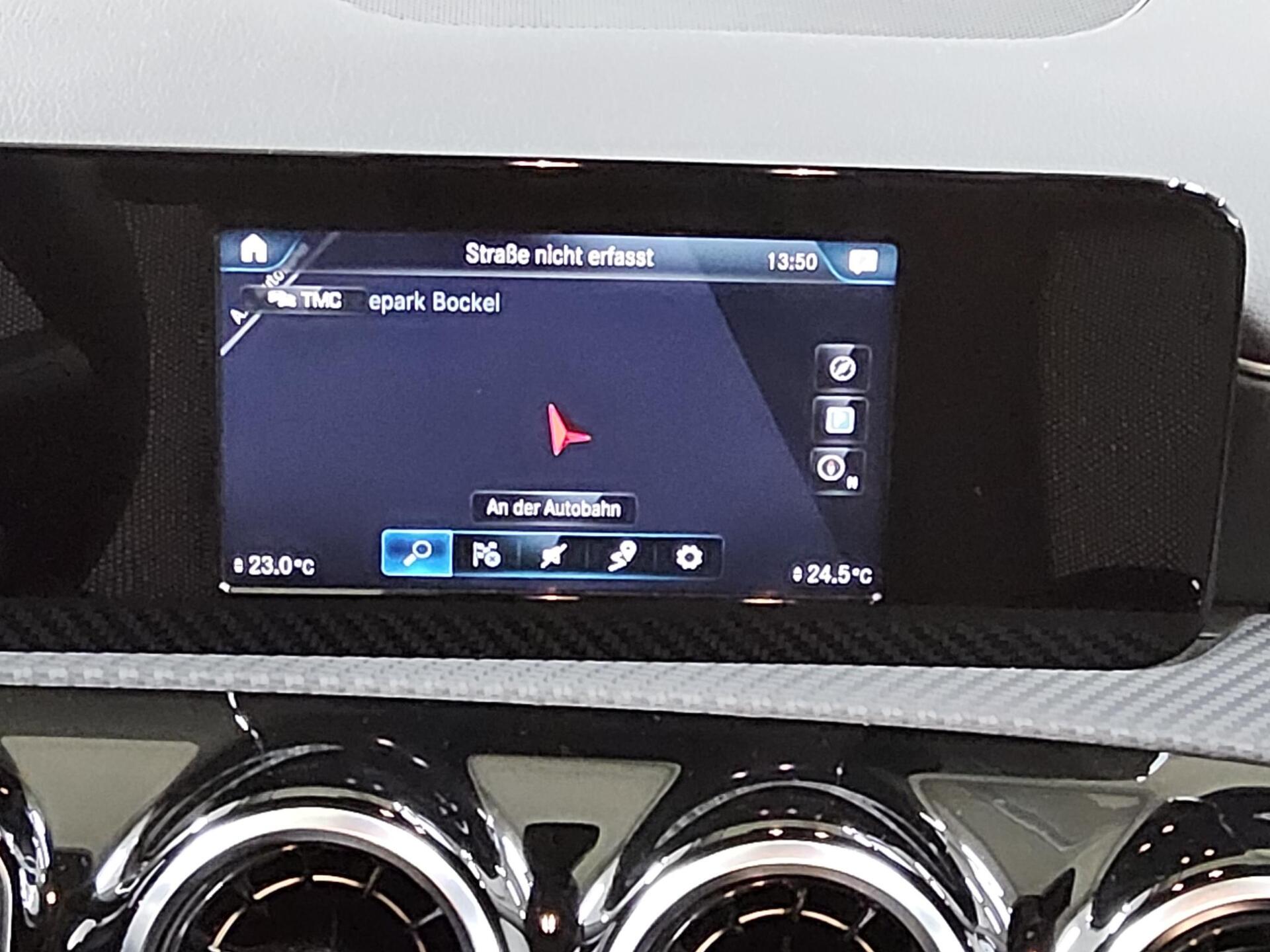 Mercedes-Benz CLA 180 SB d Navi MBUX RfK Shz Tempomat 7