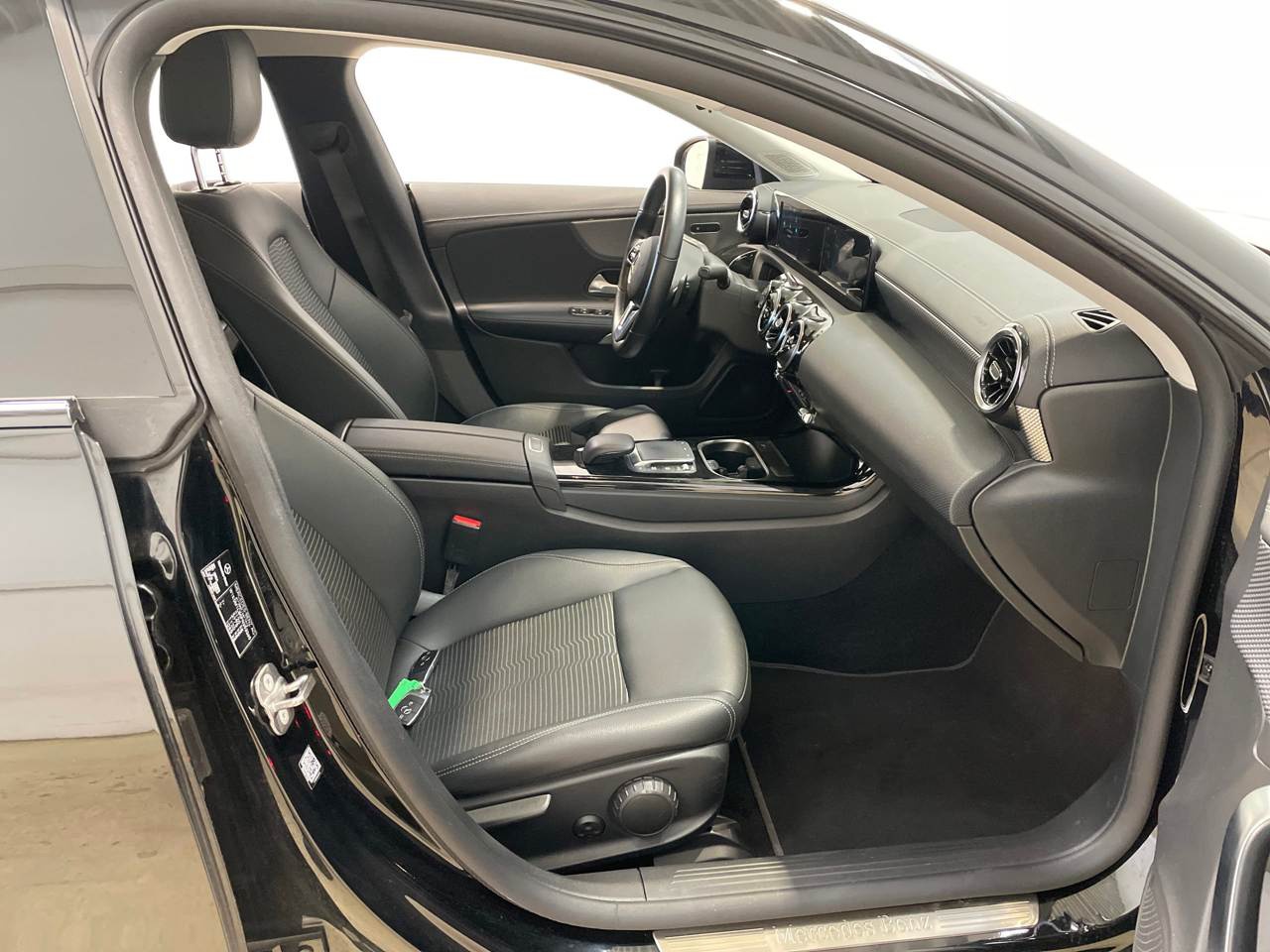 Mercedes-Benz CLA 200 SB d Progressive NAVI KLIMAAUT LED SHZ PDC 6