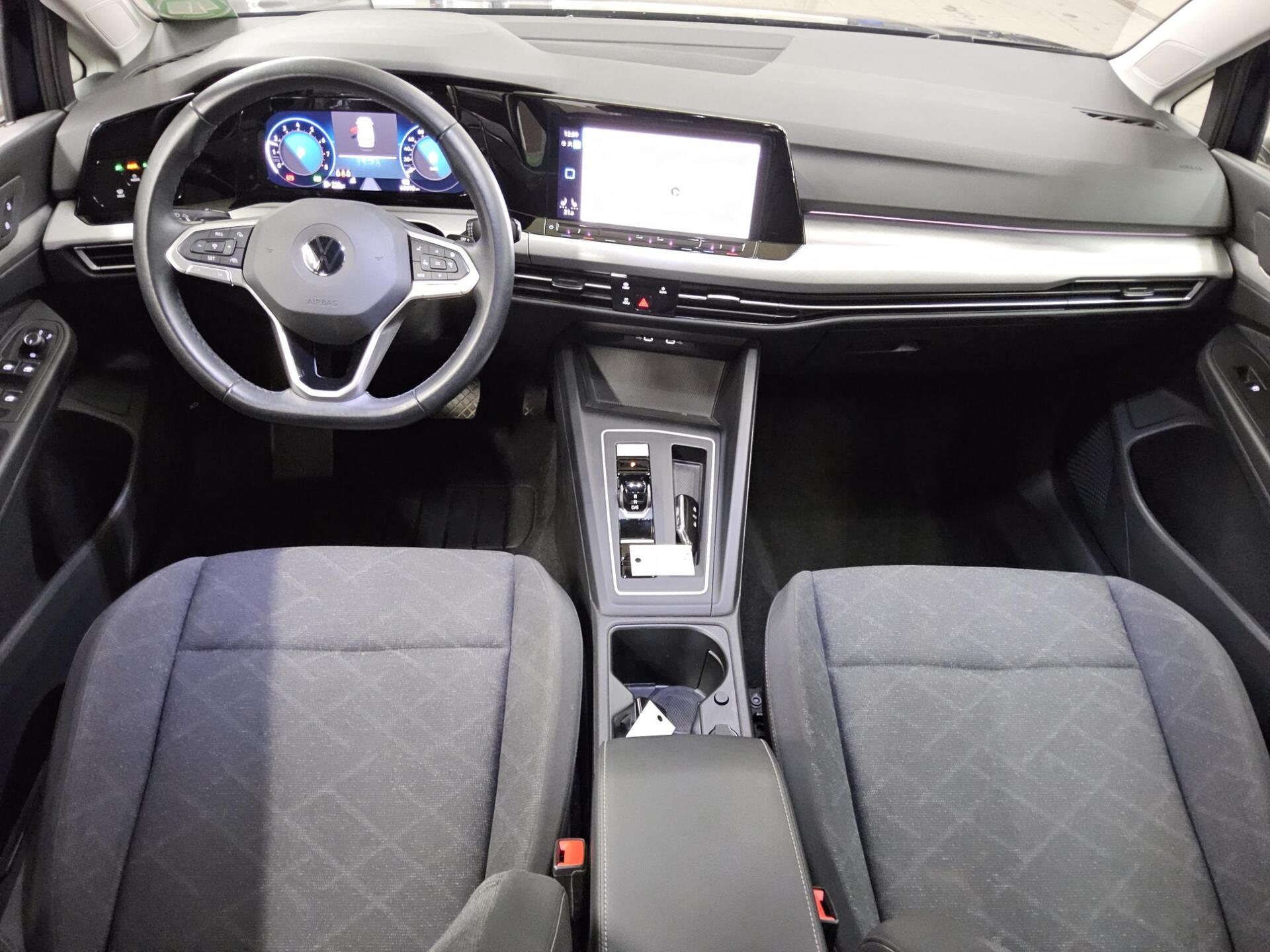 Volkswagen Golf-8 Var. 1.0 eTSI Life Navi LED ACC AID RFK 5