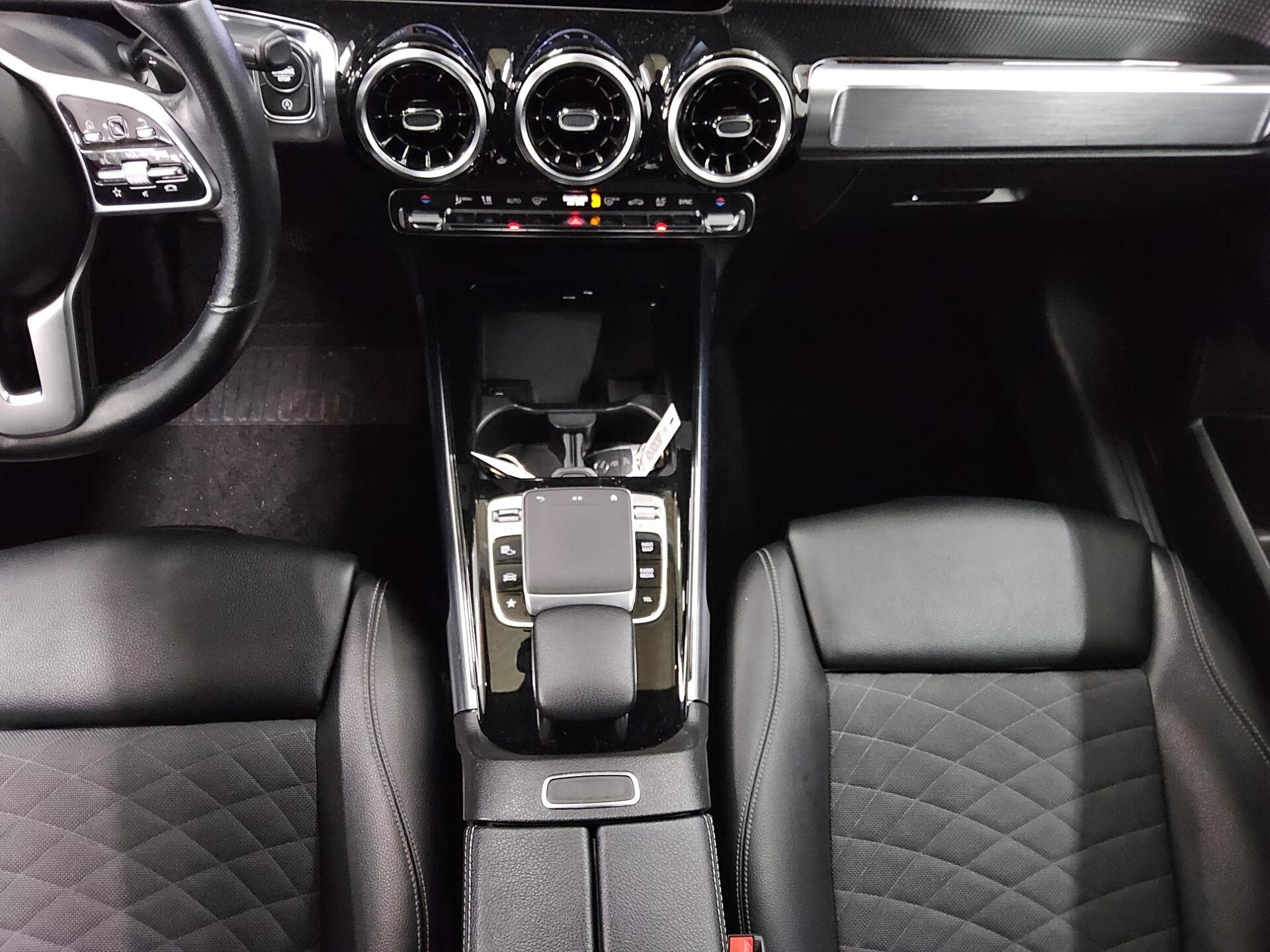 Mercedes-Benz GLB 220 d 4M Progressive T-Leder AHK Nav LED RFK 6