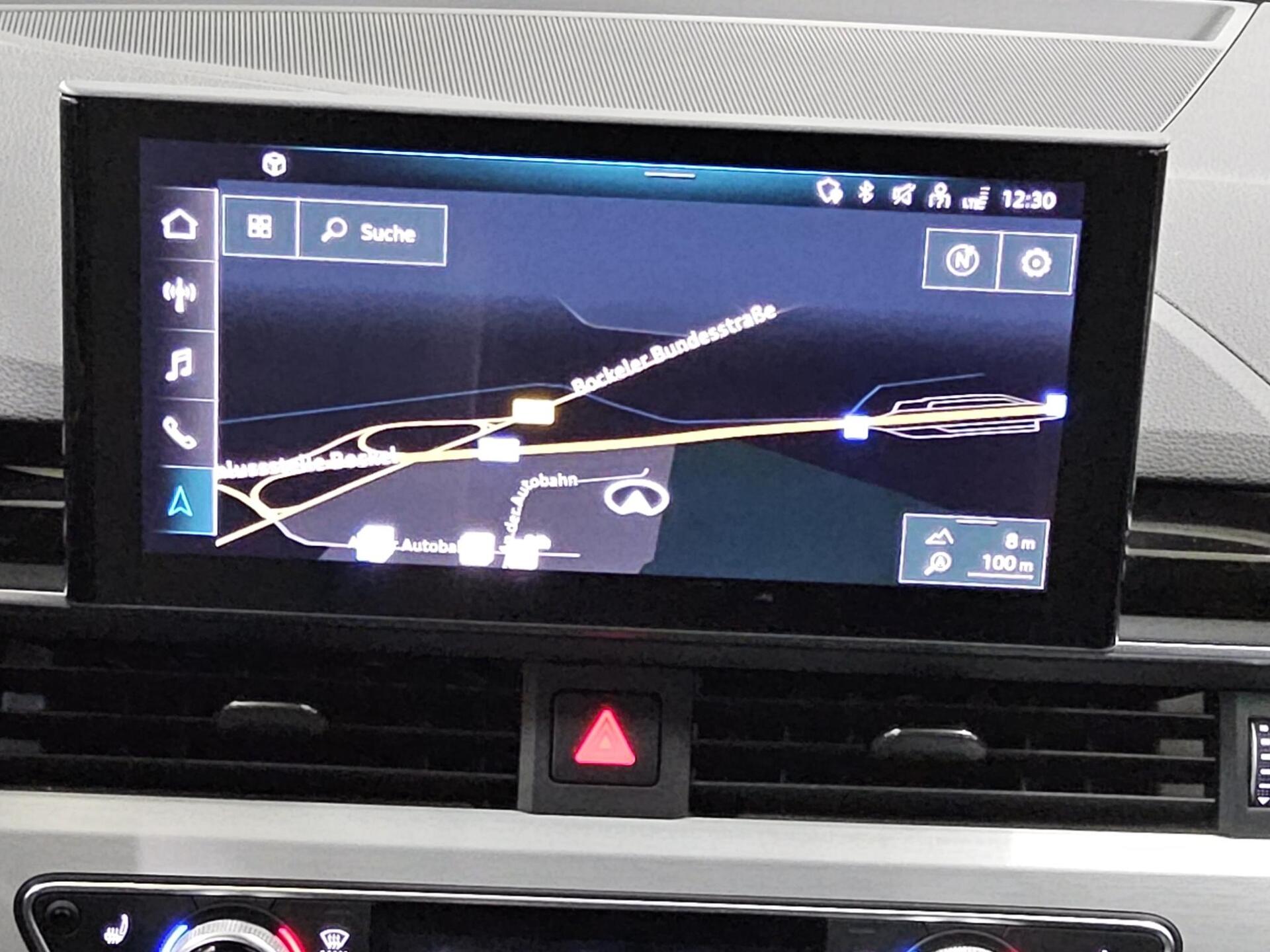 Audi A4 Avant 40 TFSI S-Line black Navi+ vc Pano LED 7