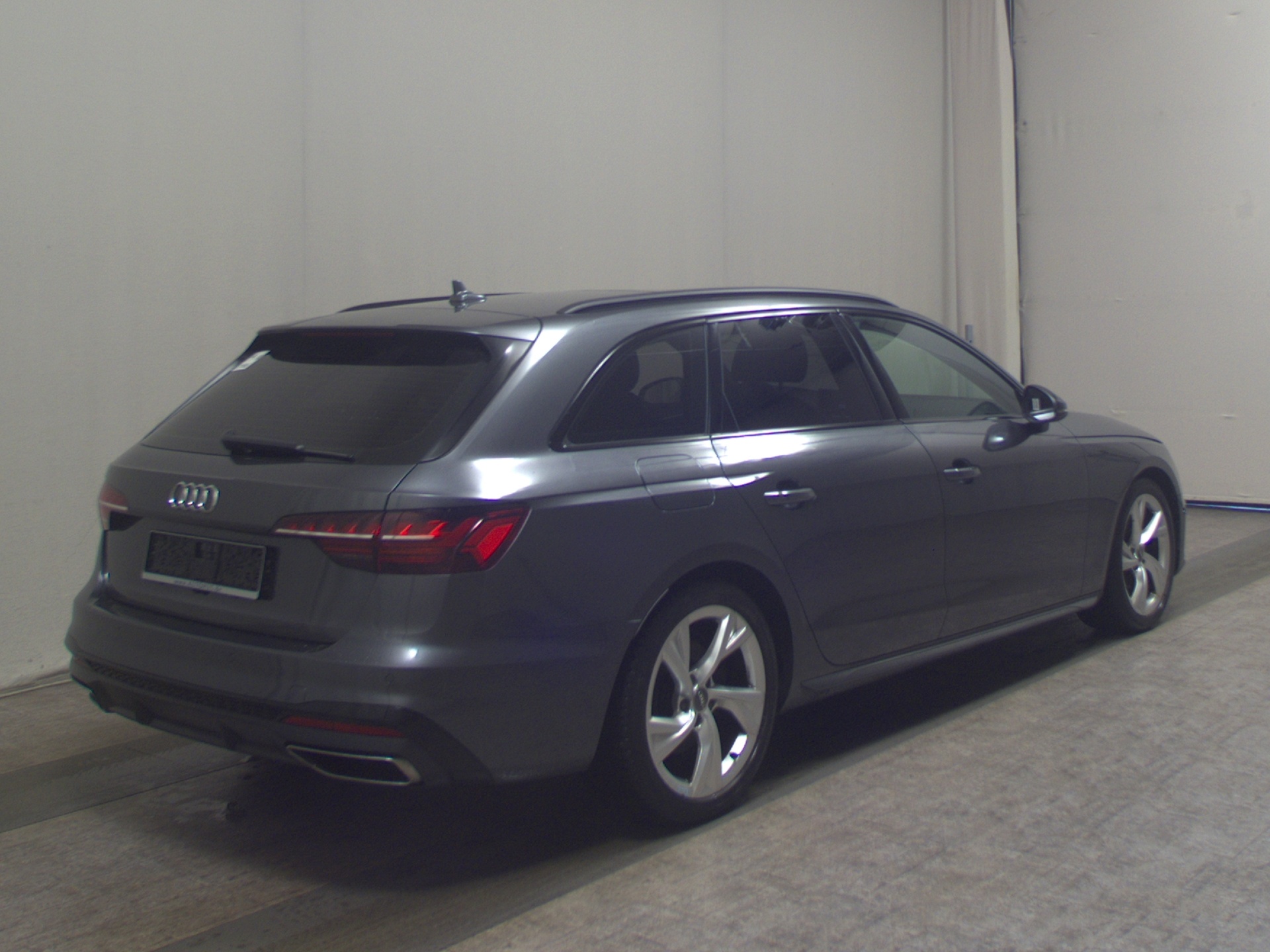 Audi A4 Avant 40 TFSI S-Line black Navi+ vc Pano LED 4