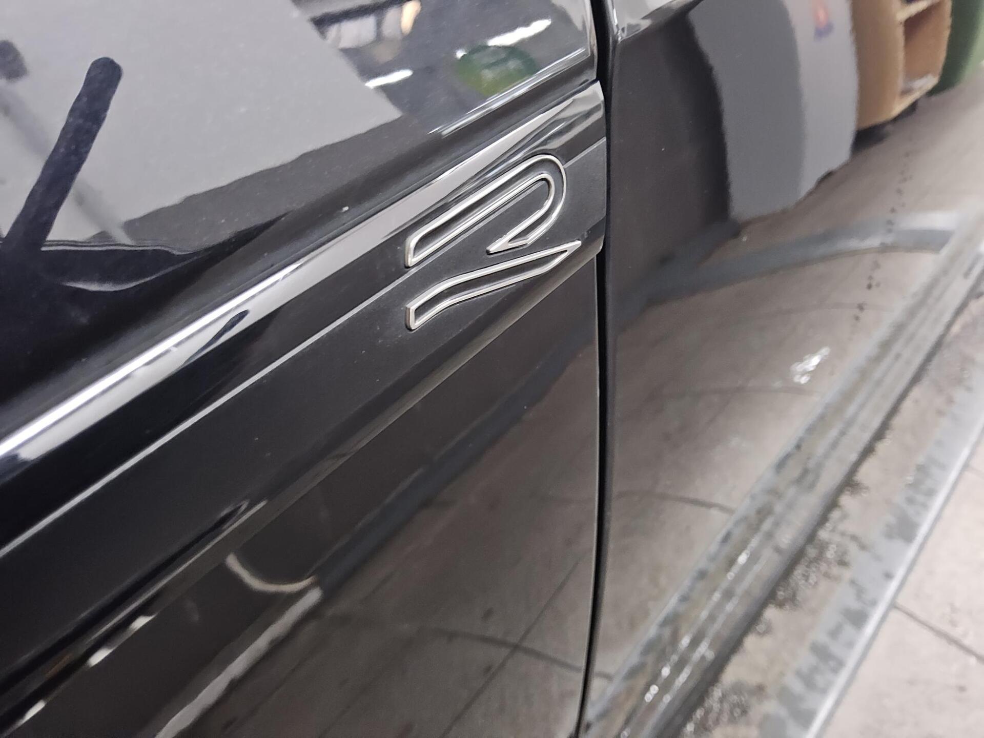 Volkswagen Golf-8 Var. 2.0 TSI 4M R-Line Navi LED+ AID H/K 12