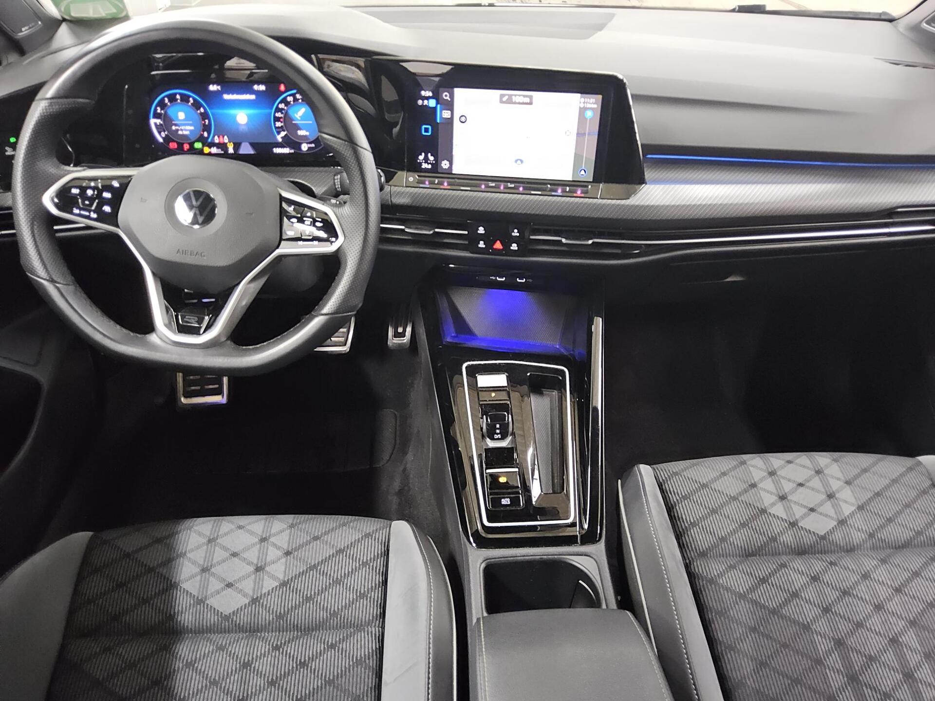 Volkswagen Golf-8 Var. 2.0 TSI 4M R-Line Navi LED+ AID H/K 5