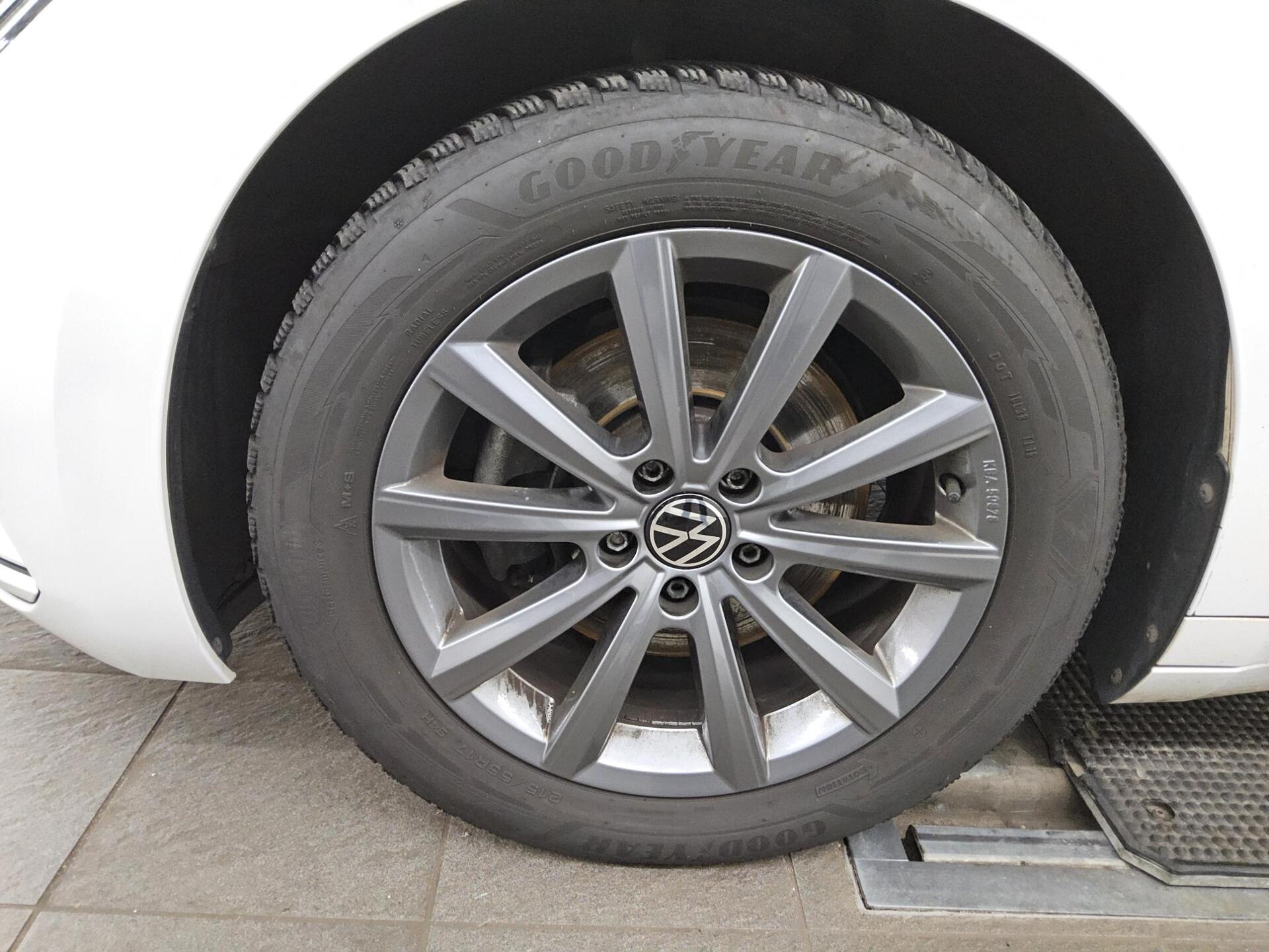 Volkswagen Arteon 2.0 TDI Navi LED AID ACC PDC 11