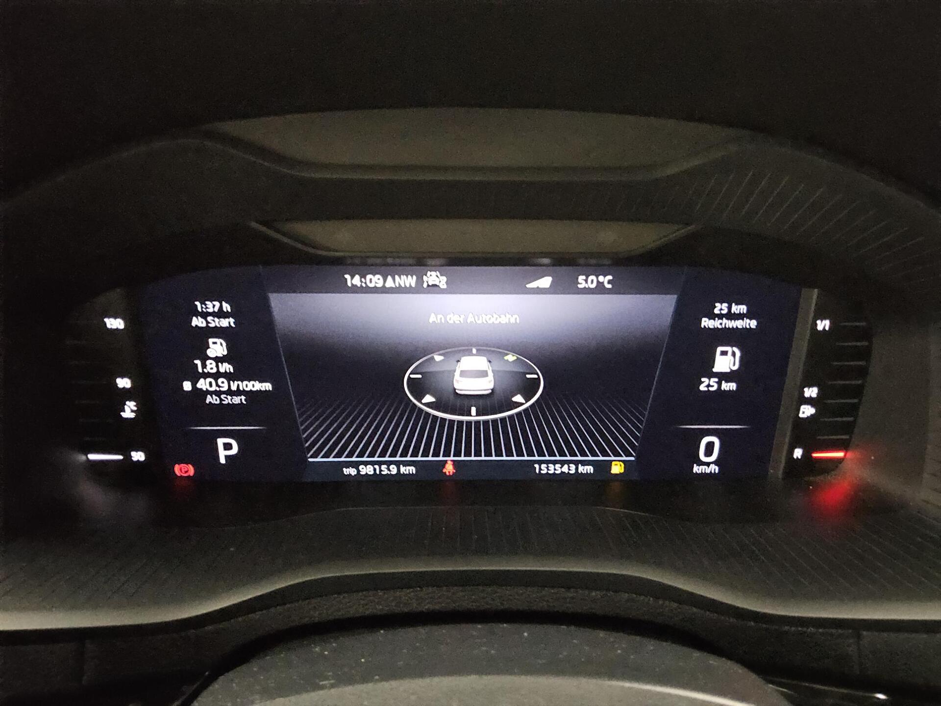 Skoda Karoq 1.5 TSI SportLine Navi vc AHK RFK LED StHz 8