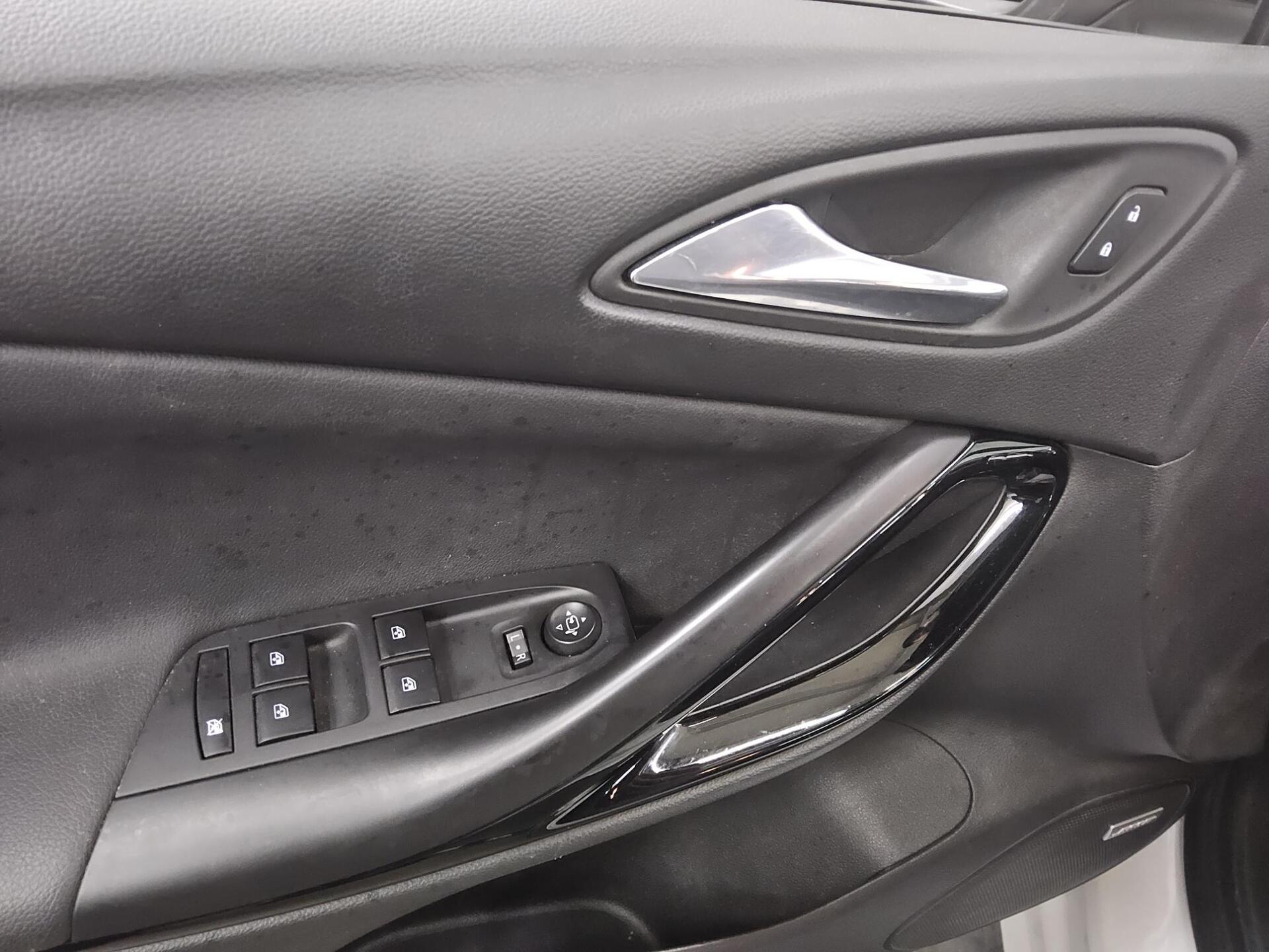 Opel Astra ST 1.5 D Elegance Navi LED AHK Sound 9