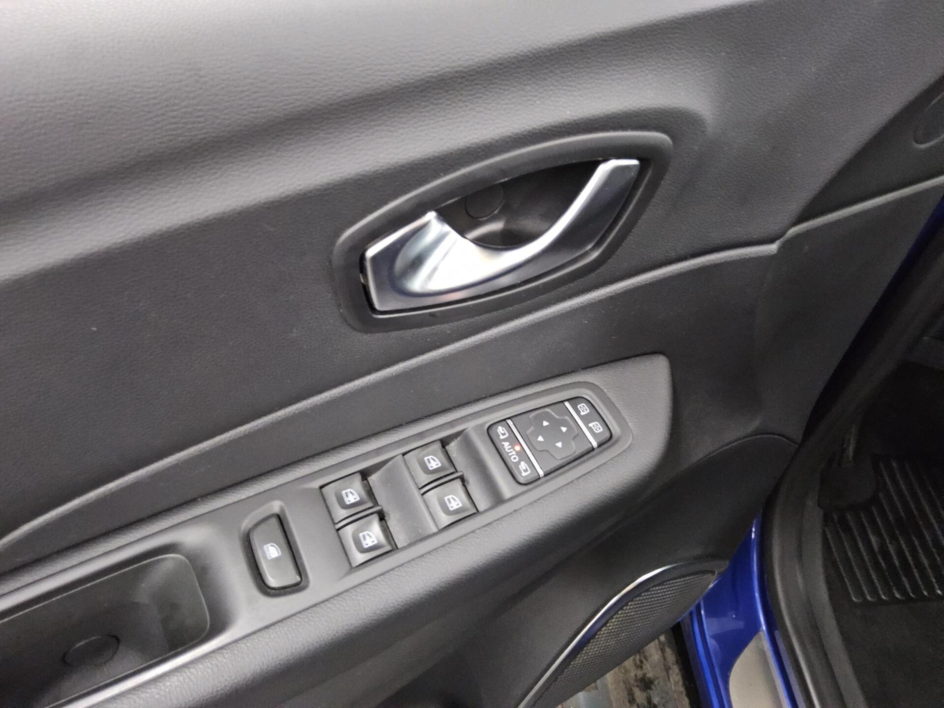 Renault Captur 1.3 TCe Version S Nav LED T-Leder RFK AHK 9