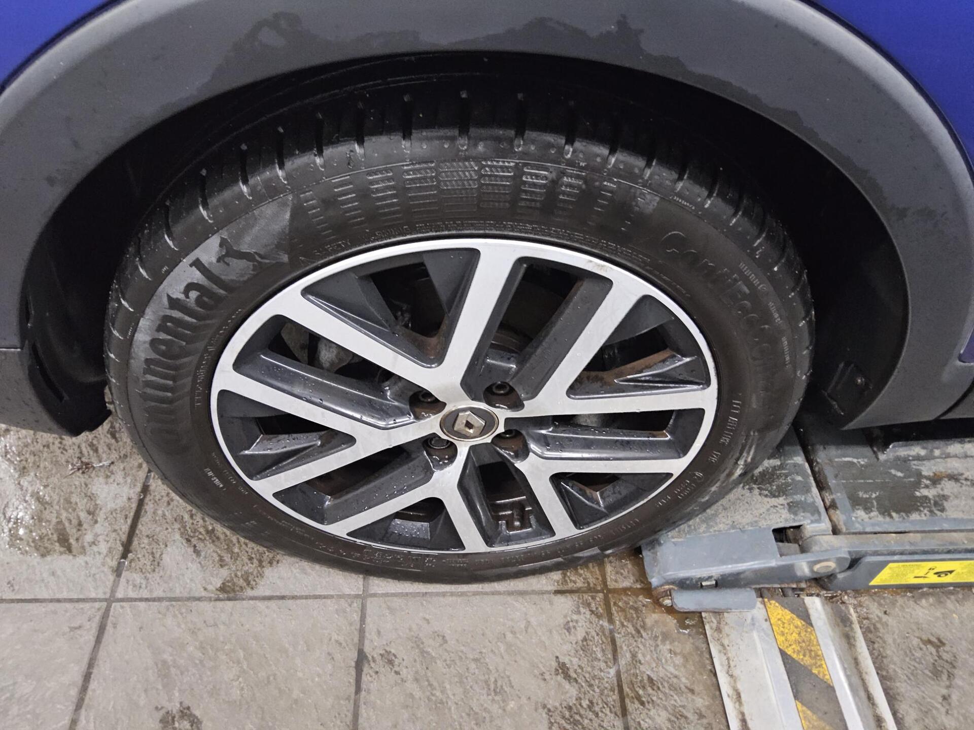 Renault Captur 1.3 TCe Version S Nav LED T-Leder RFK AHK 10