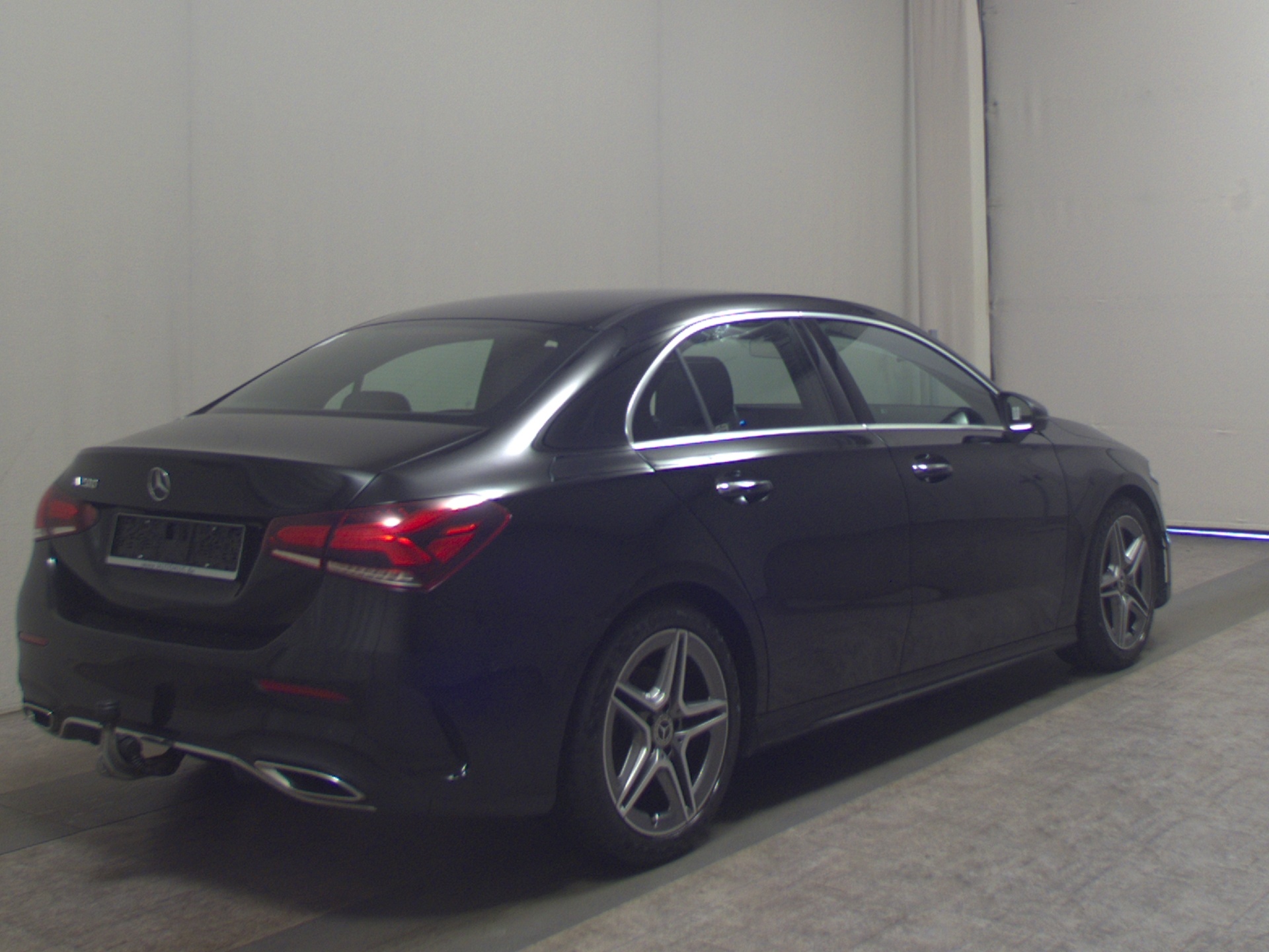 Mercedes-Benz A 200 Lim. AMG-Line Navi LED MBUX+ Kamera AHK 4