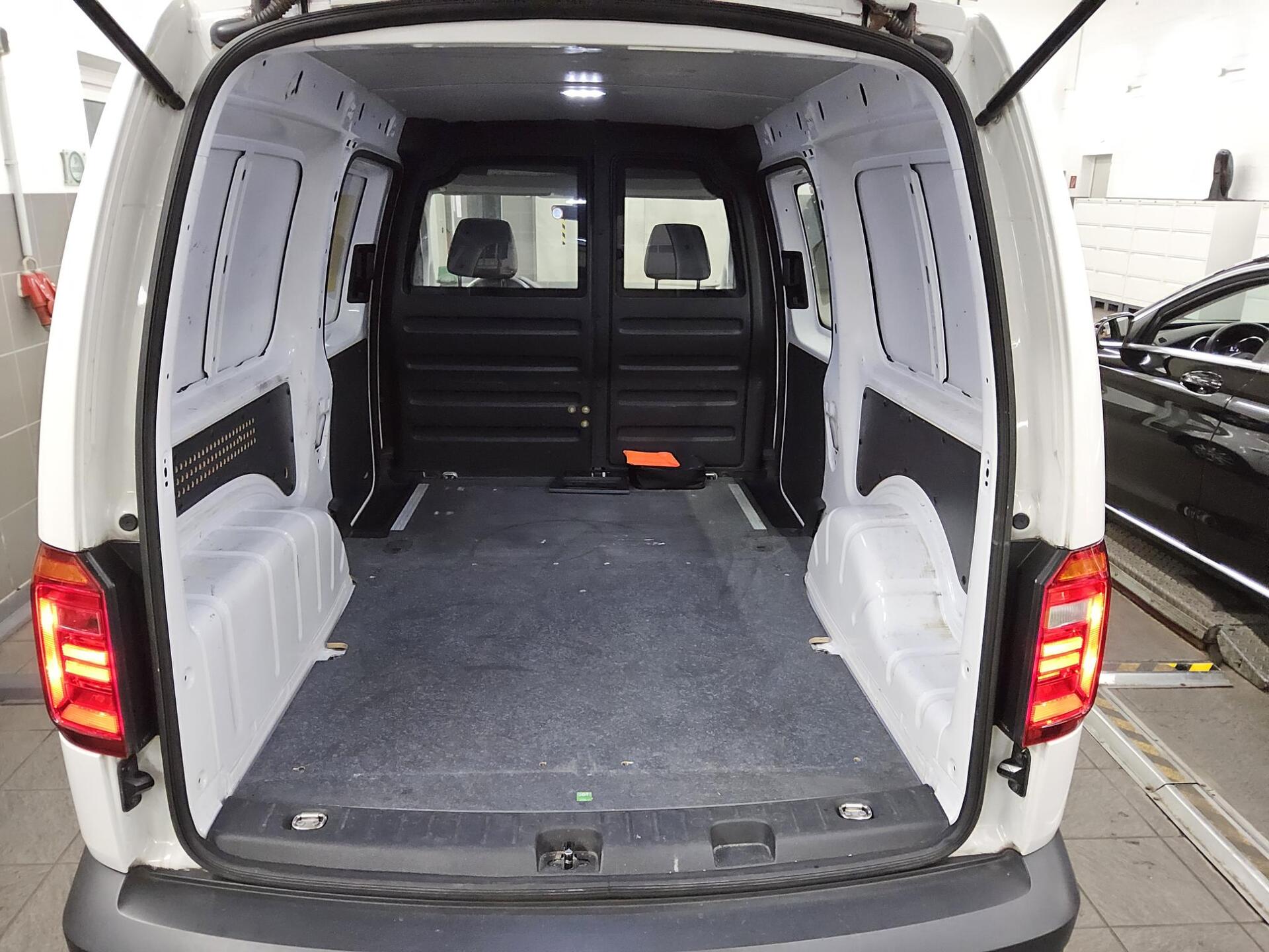 Volkswagen Caddy Maxi 2.0 TDI Kasten Navi Klima PDC SHZ BT 11