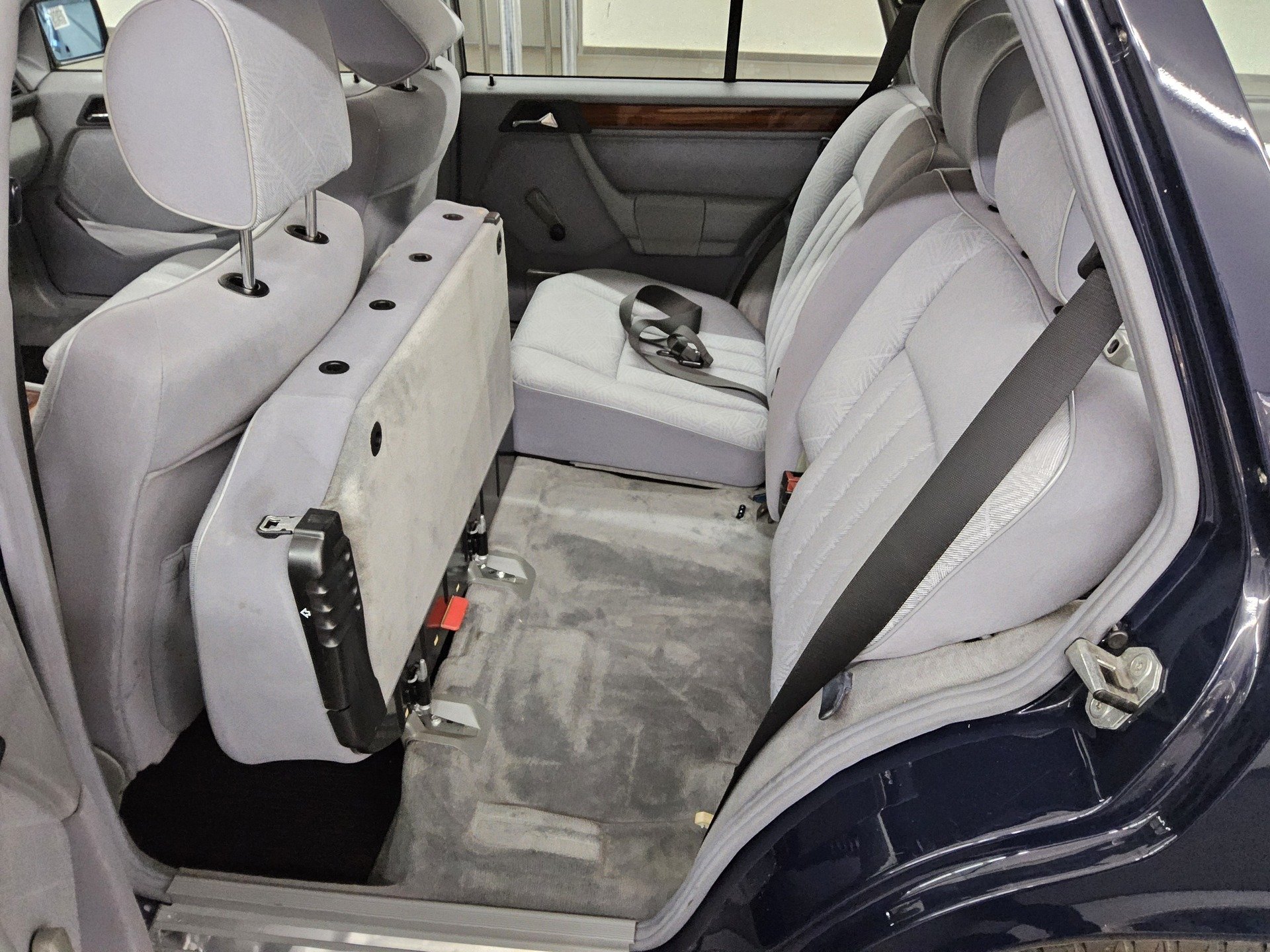 Mercedes-Benz E 300 T-Modell W124 Scheckheftgepflegt 2.Hand SD 13