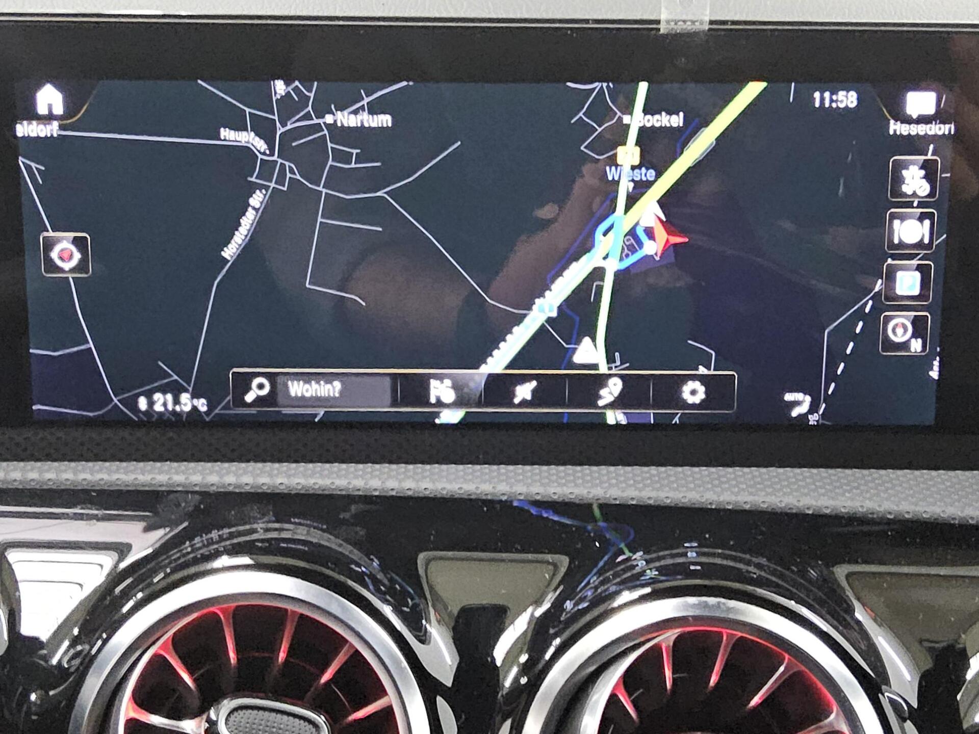 Mercedes-Benz CLA 220 SB d AMG-Line Night Navi LED Sound AHK 7