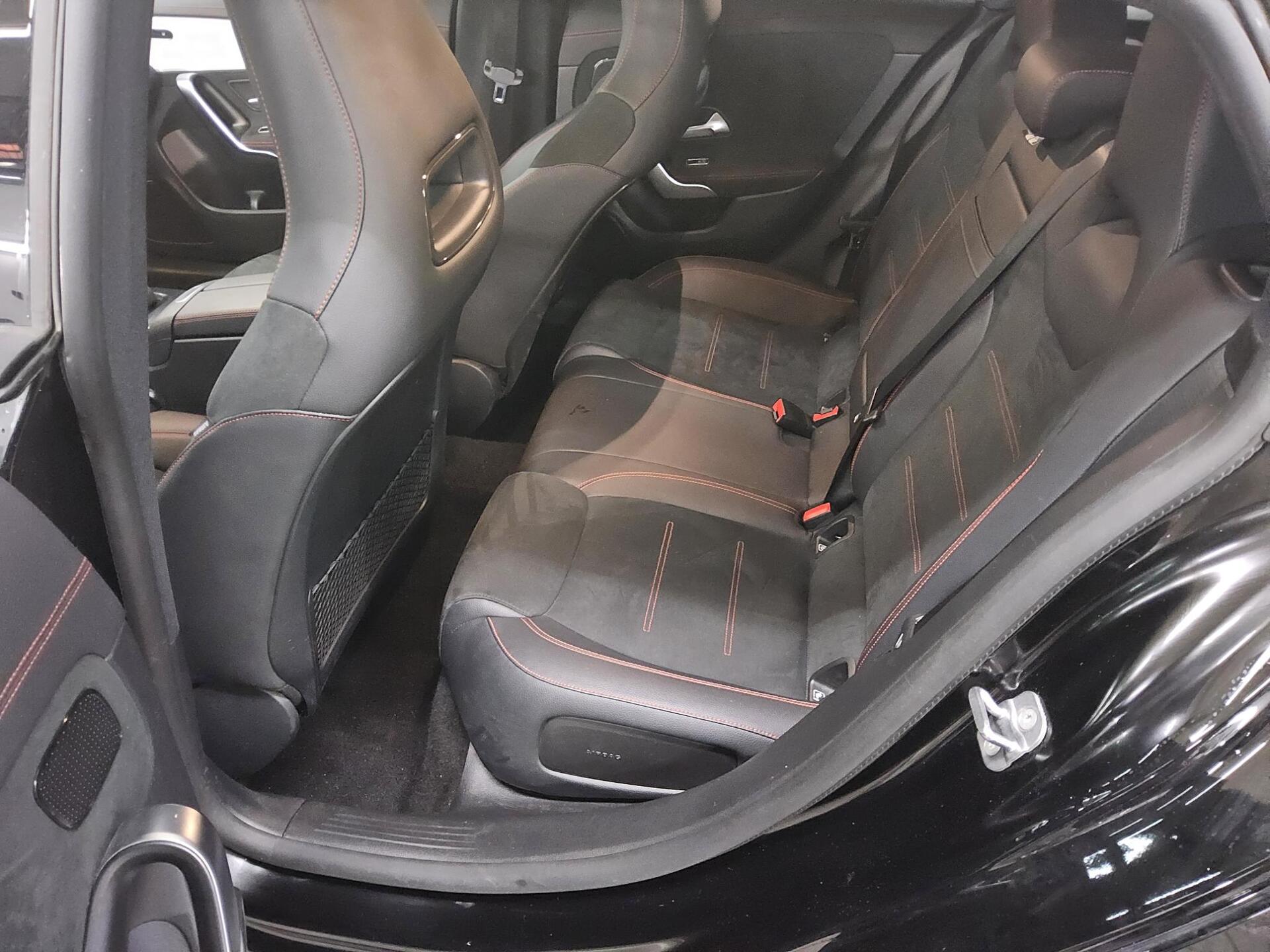 Mercedes-Benz CLA 220 SB d AMG-Line Night Navi LED Sound AHK 13