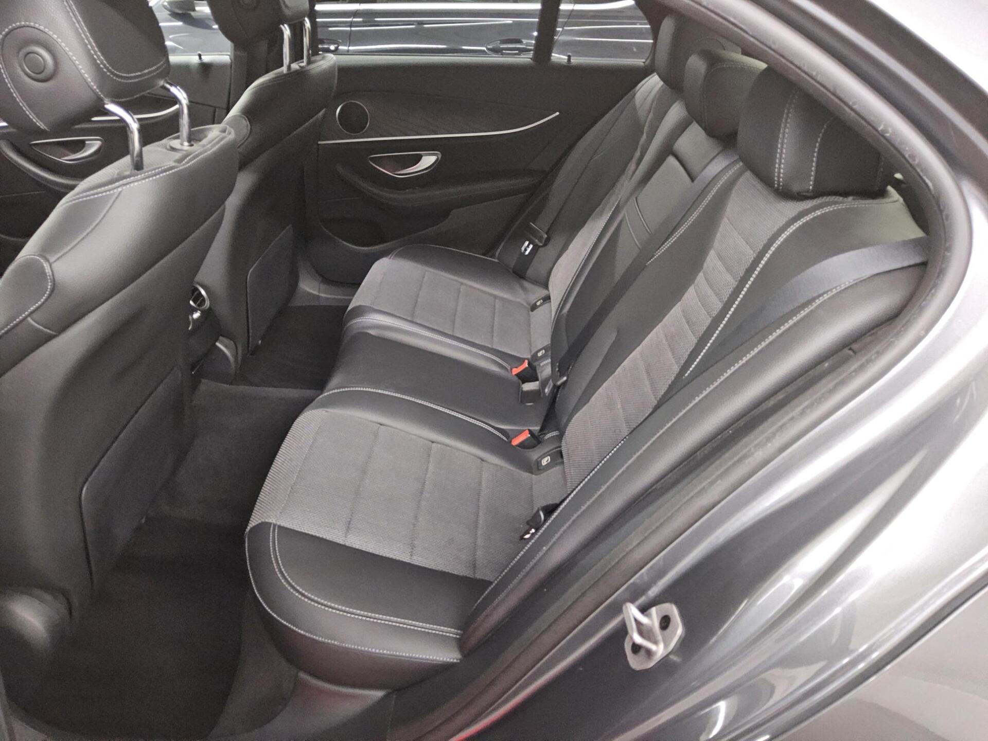 Mercedes-Benz E 220 d Avantgarde Navi LED Night RfK AHK 13