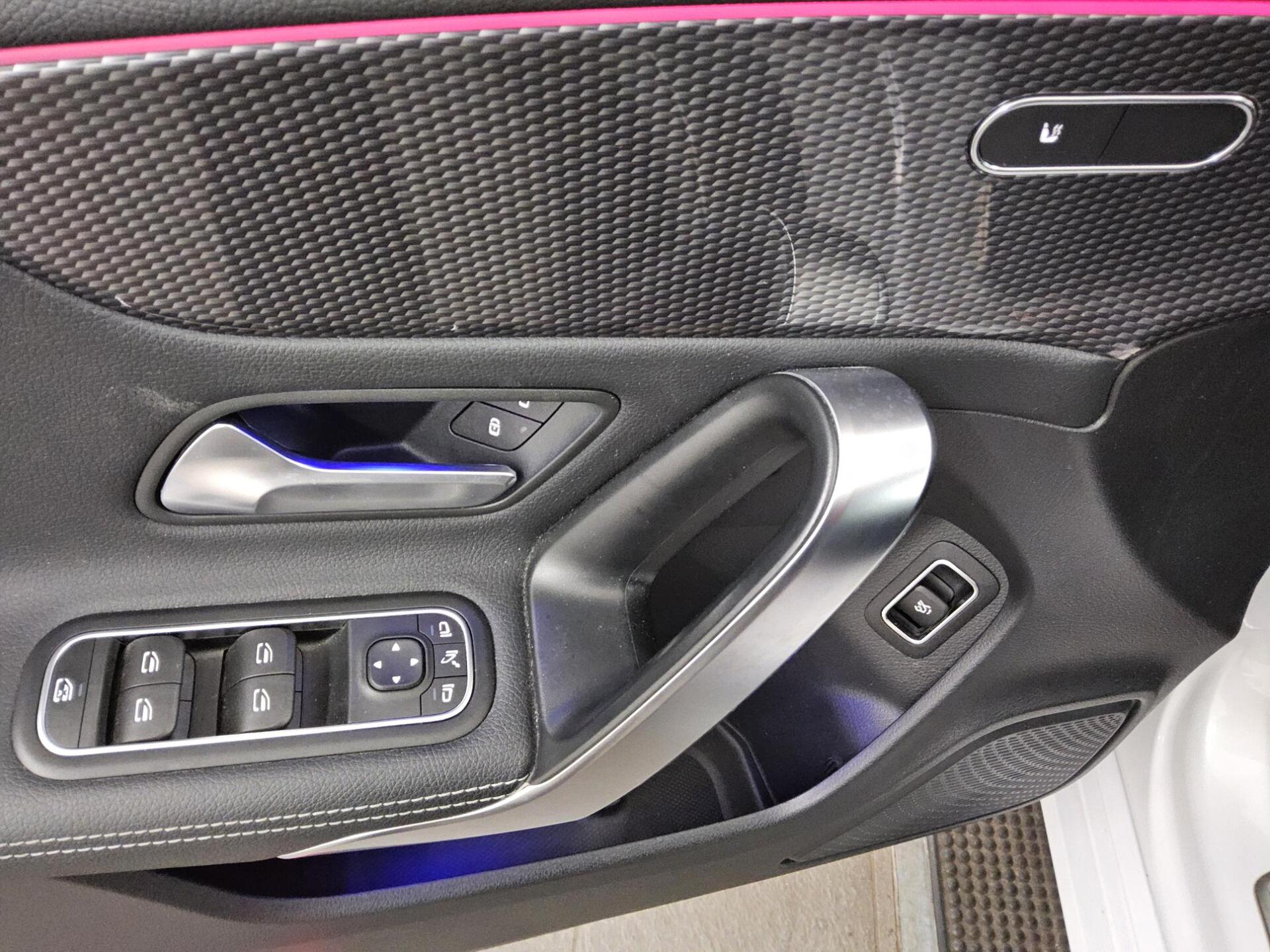 Mercedes-Benz CLA 200 d Progressive Navi Night RfK Distronic+ 10