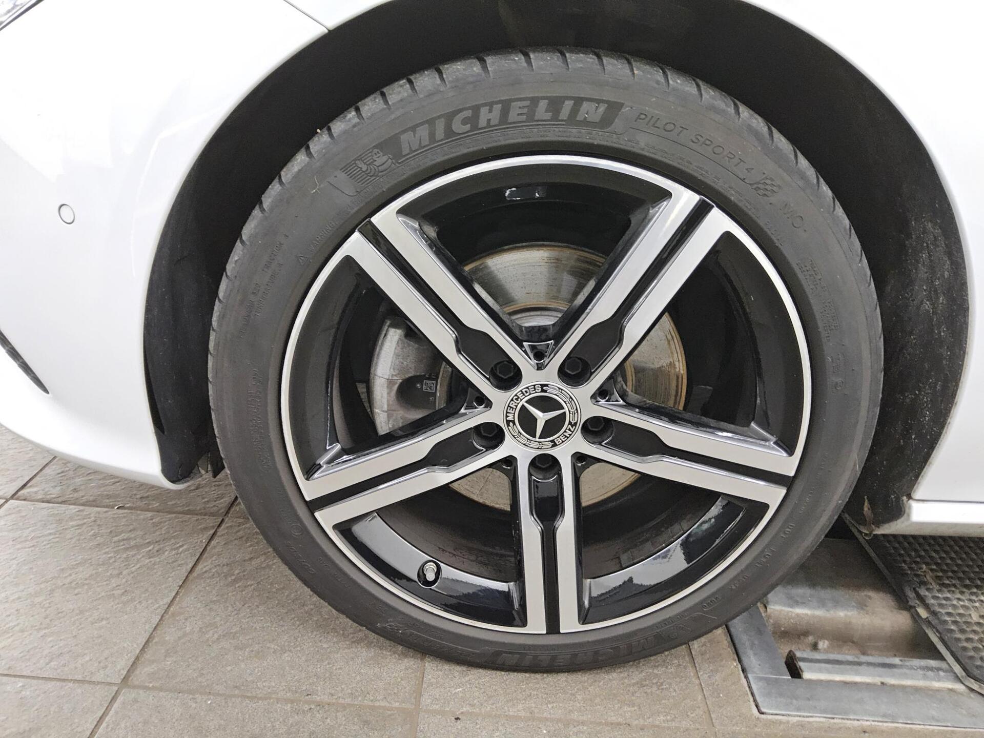 Mercedes-Benz CLA 200 d Progressive Navi Night RfK Distronic+ 11