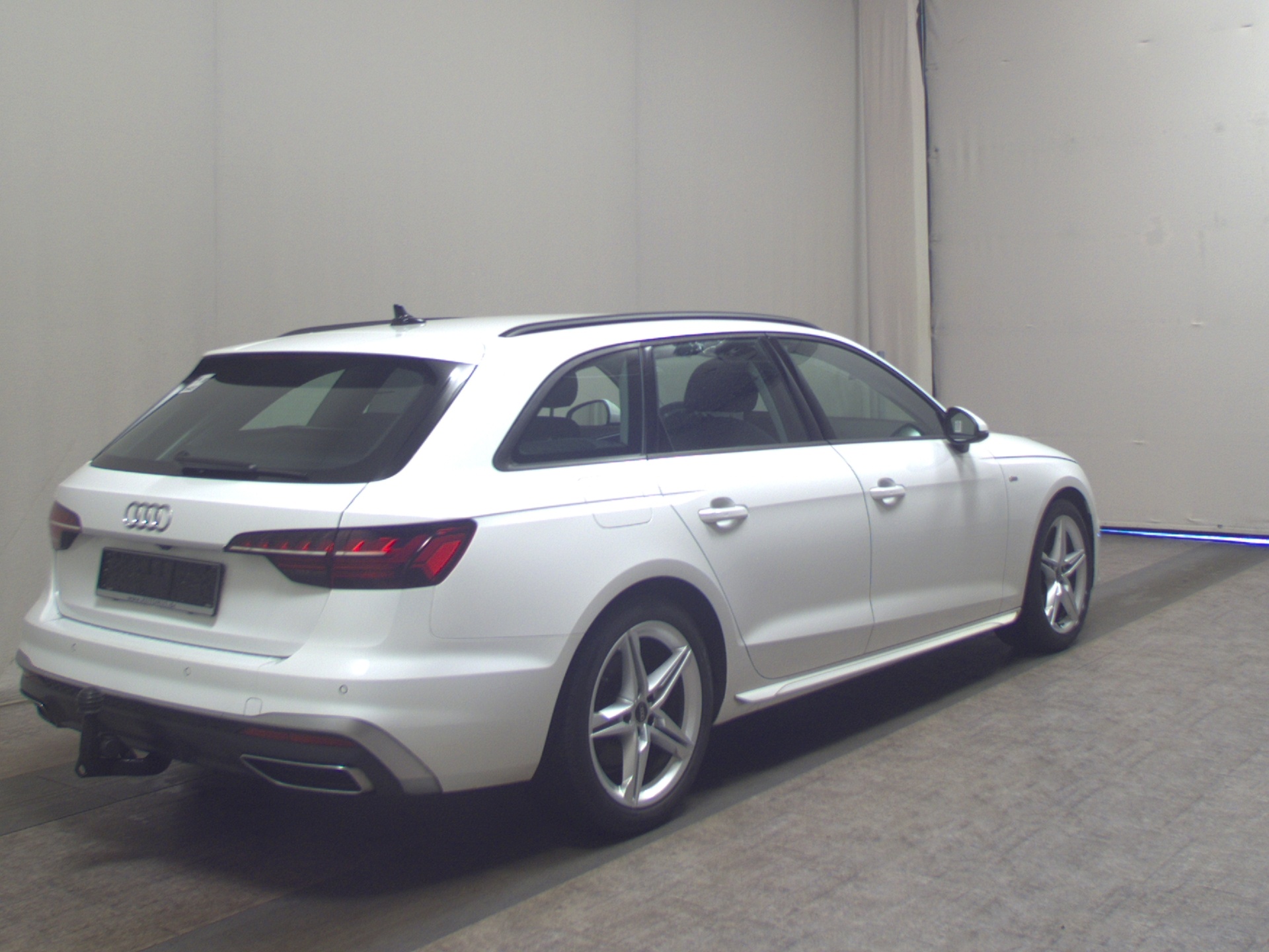 Audi A4 Avant 35 TDI S-Line Matrix-LED Navi AHK vc 4