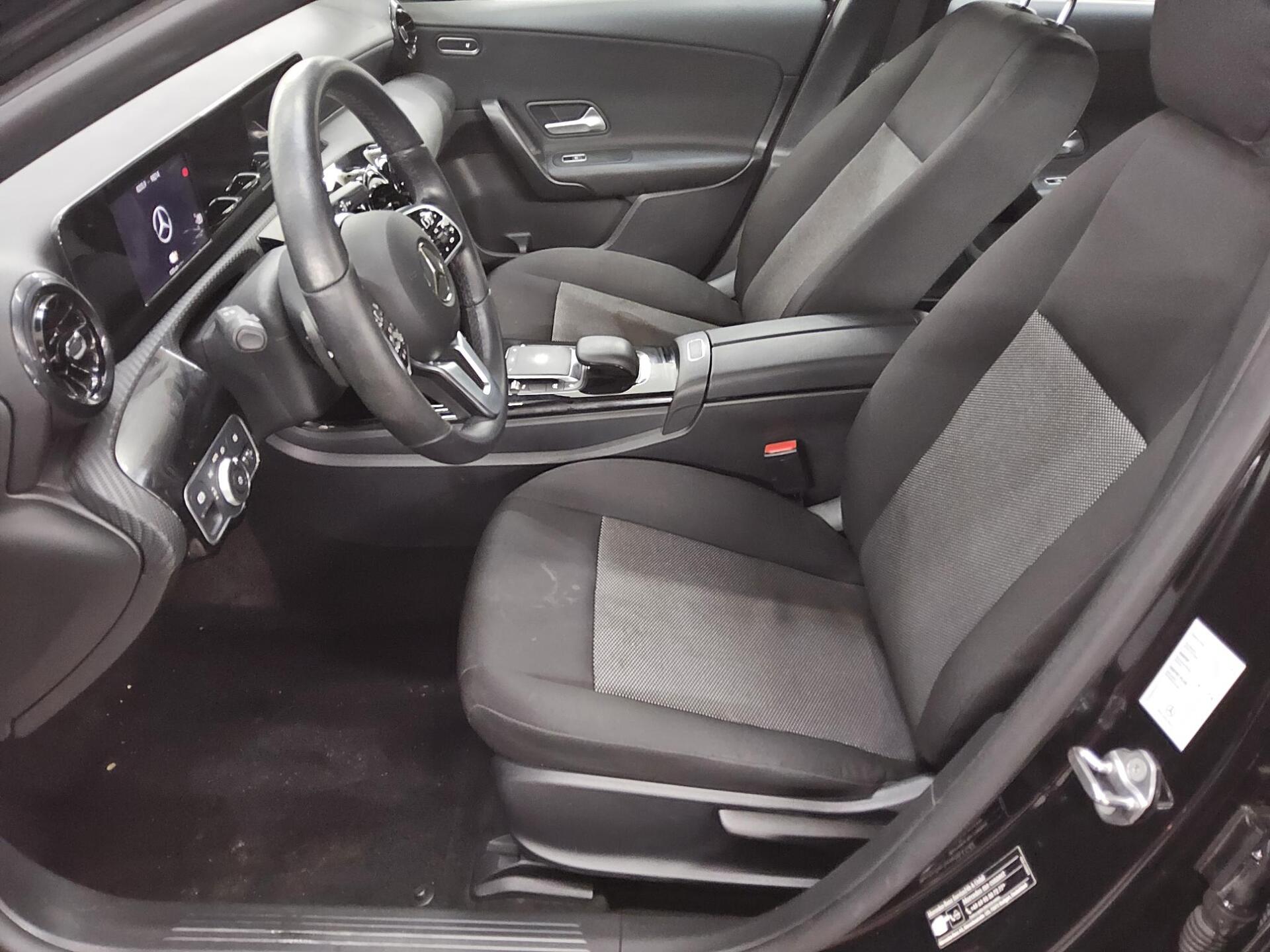 Mercedes-Benz A 250 e Navi Kamera Shz Distronic+ 9