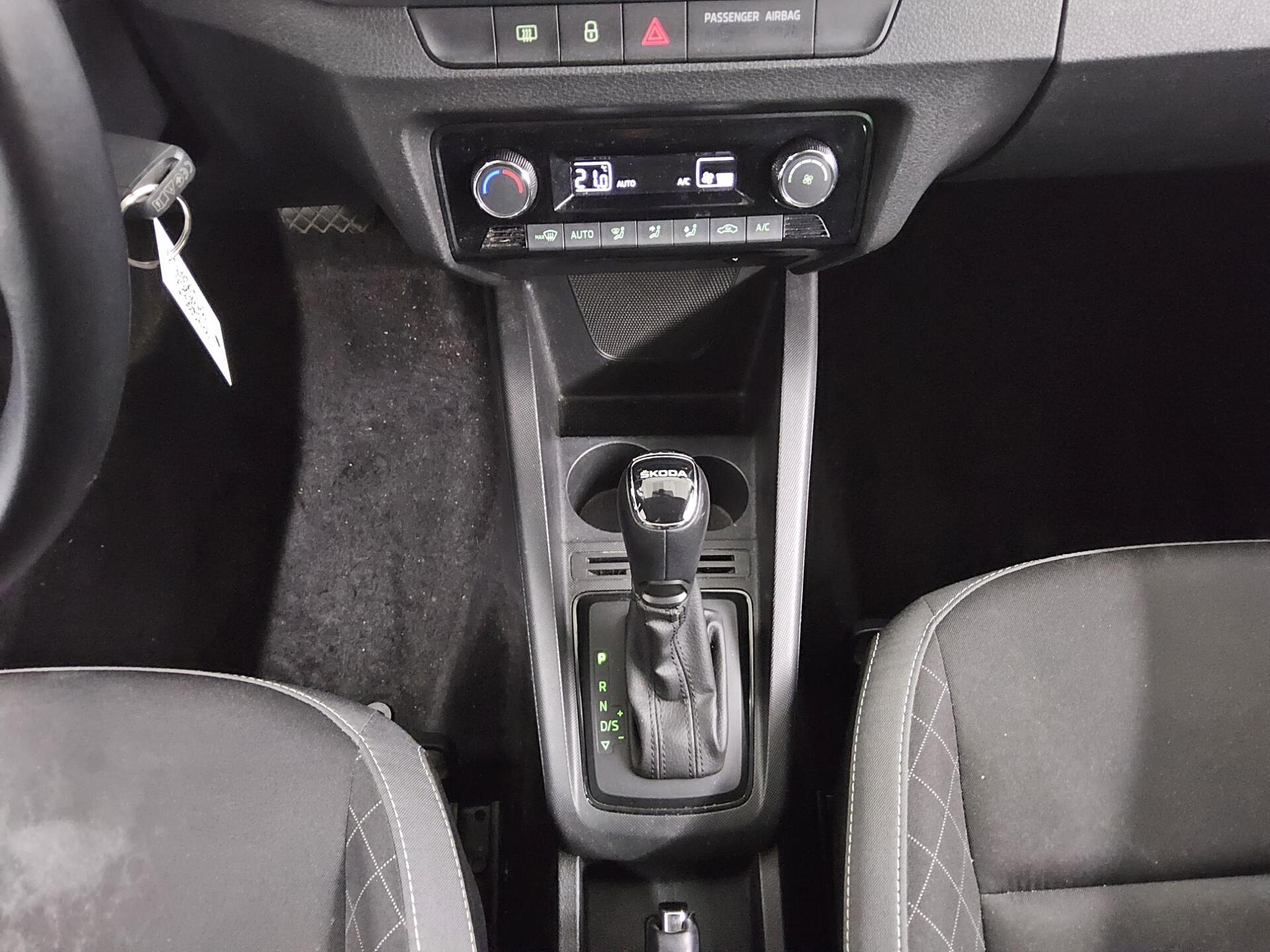 Skoda Fabia Kombi 1.0 TSI Ambition Navi PDC BT Sound 6