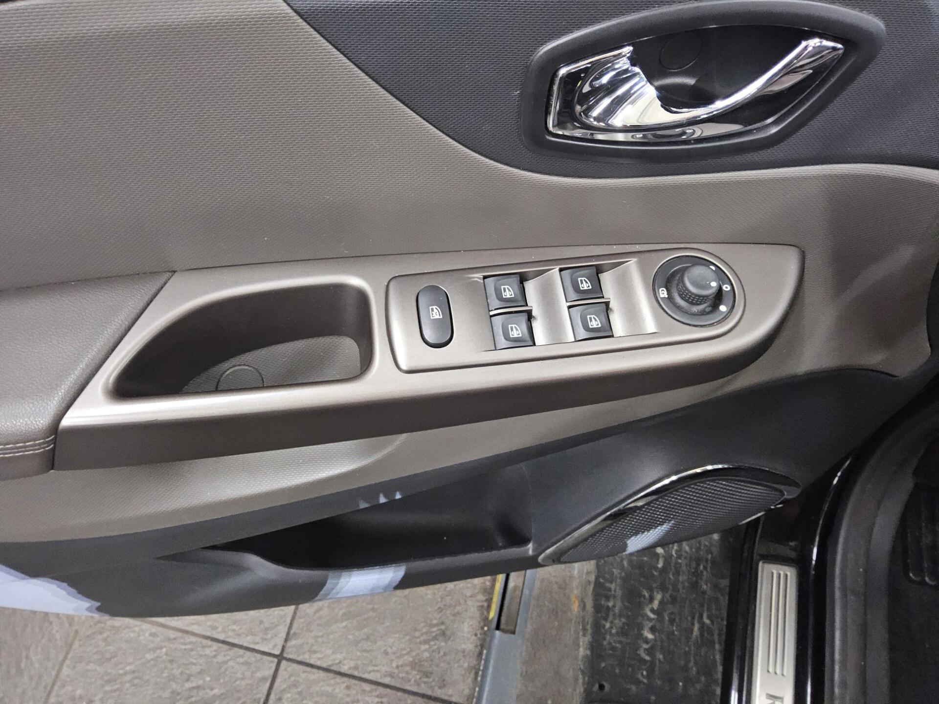 Renault Captur 1.5 dCi Energy Navi AHK RfK Keyless Shz 9